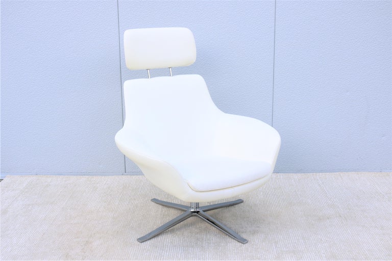 Modern Pearson Lloyd for Coalesse Bob White Swivel Lounge Chair with