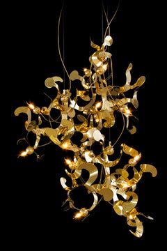 Ciondolo moderno con finitura in ottone, collezione Kelp, di Brand van Egmond