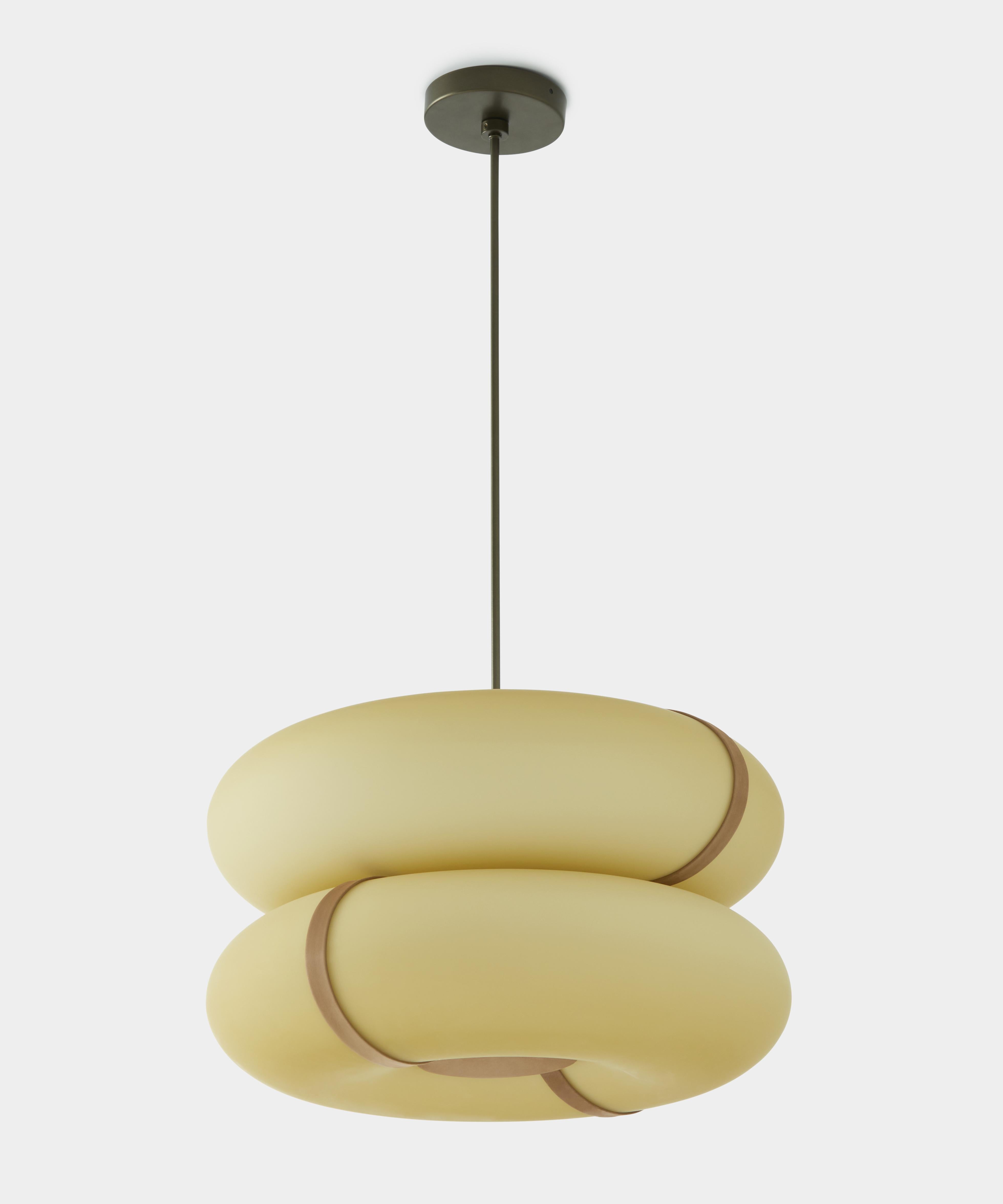 Lámpara colgante moderna 'Bolina' 509.26 de Fabio Fantolino x TOOY, Cristal ámbar Siglo XXI y contemporáneo en venta