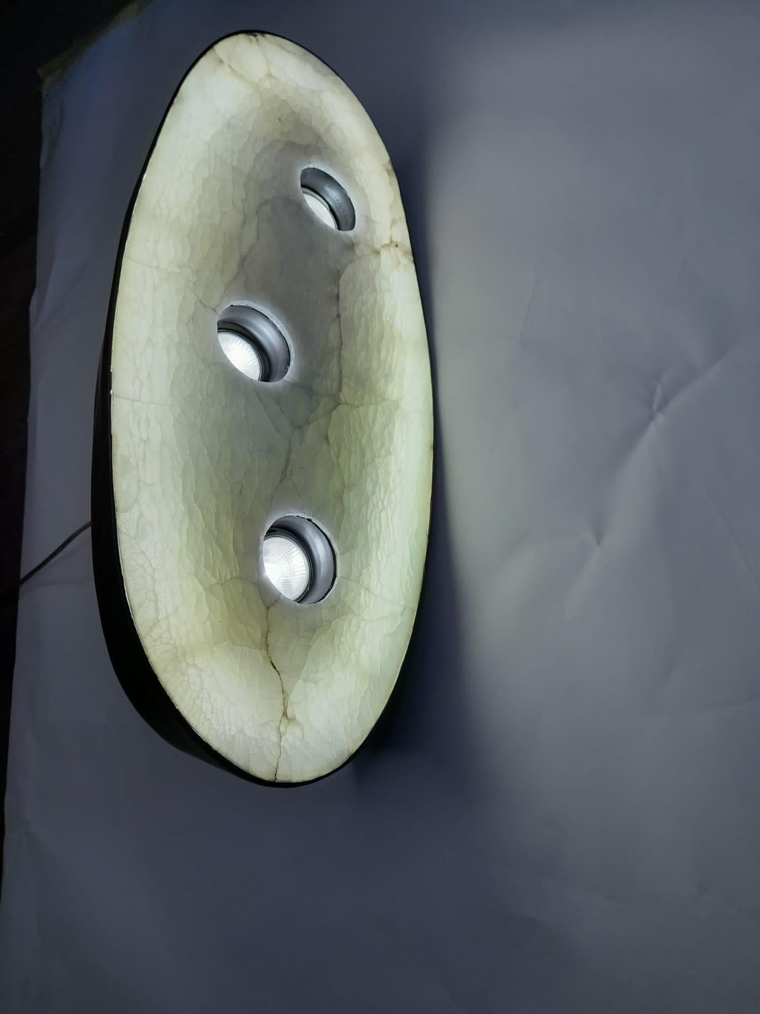 Moderner Anhänger aus Viskose-Alabaster  Led- und TL-Leuchte (Belgisch) im Angebot