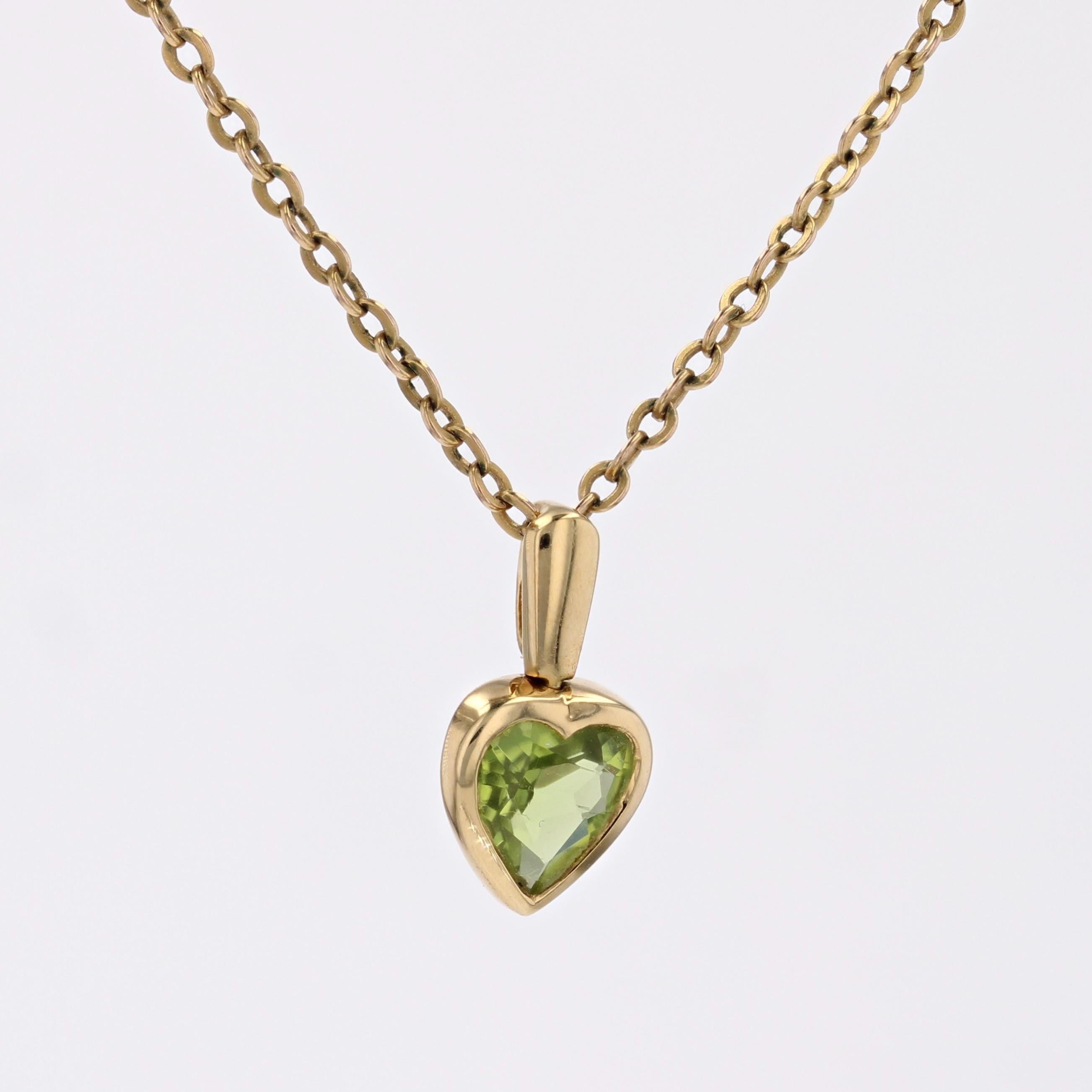 Pendentif cœur moderne en or jaune 18 carats et péridot Excellent état - En vente à Poitiers, FR