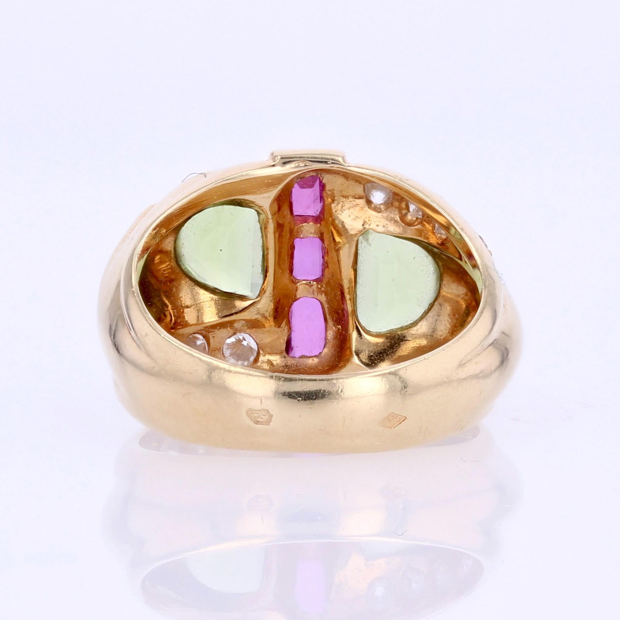 Modern Peridot Rubies Diamonds 18 Karat Yellow Gold Signet Ring For Sale 12