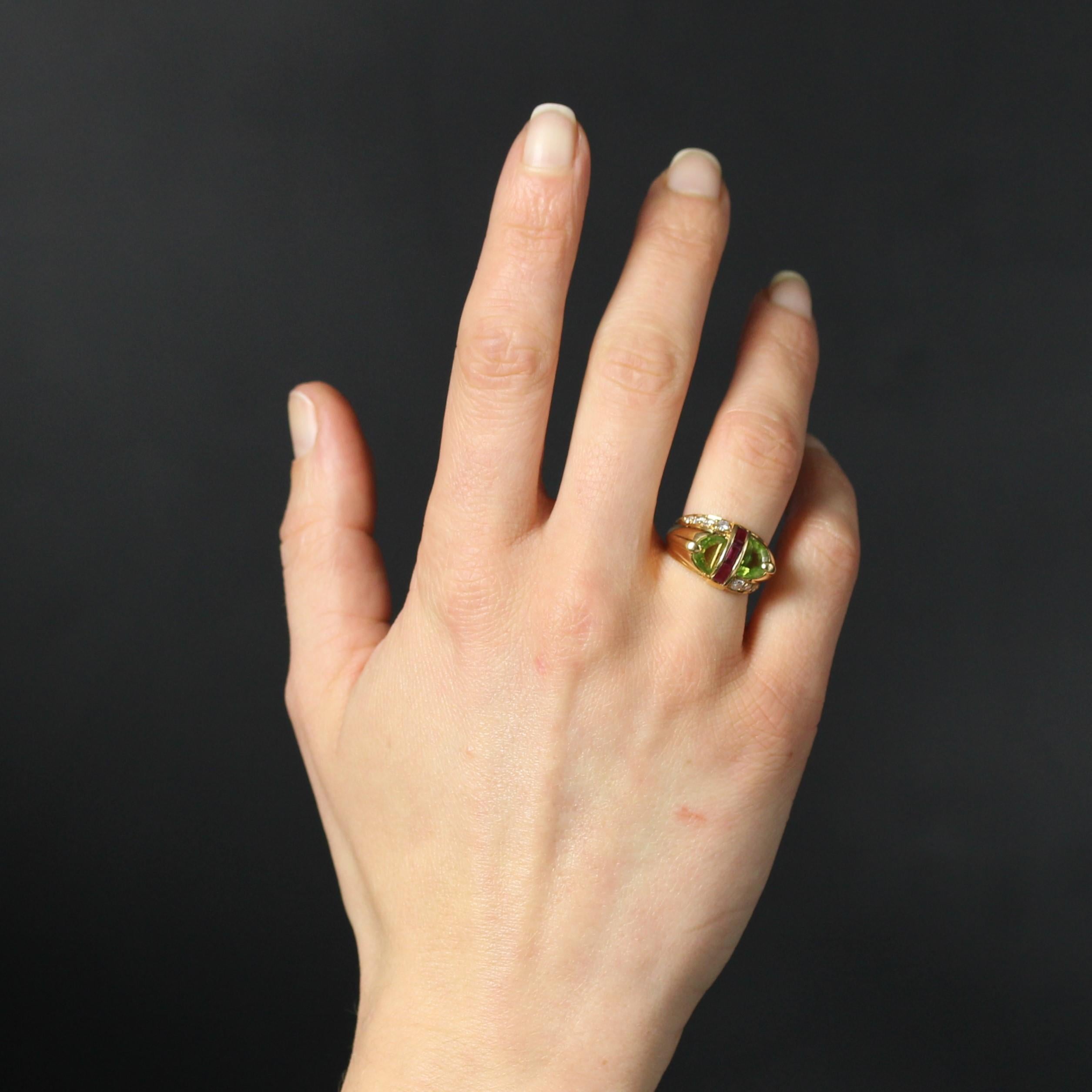 Modern Peridot Rubies Diamonds 18 Karat Yellow Gold Signet Ring In Excellent Condition For Sale In Poitiers, FR