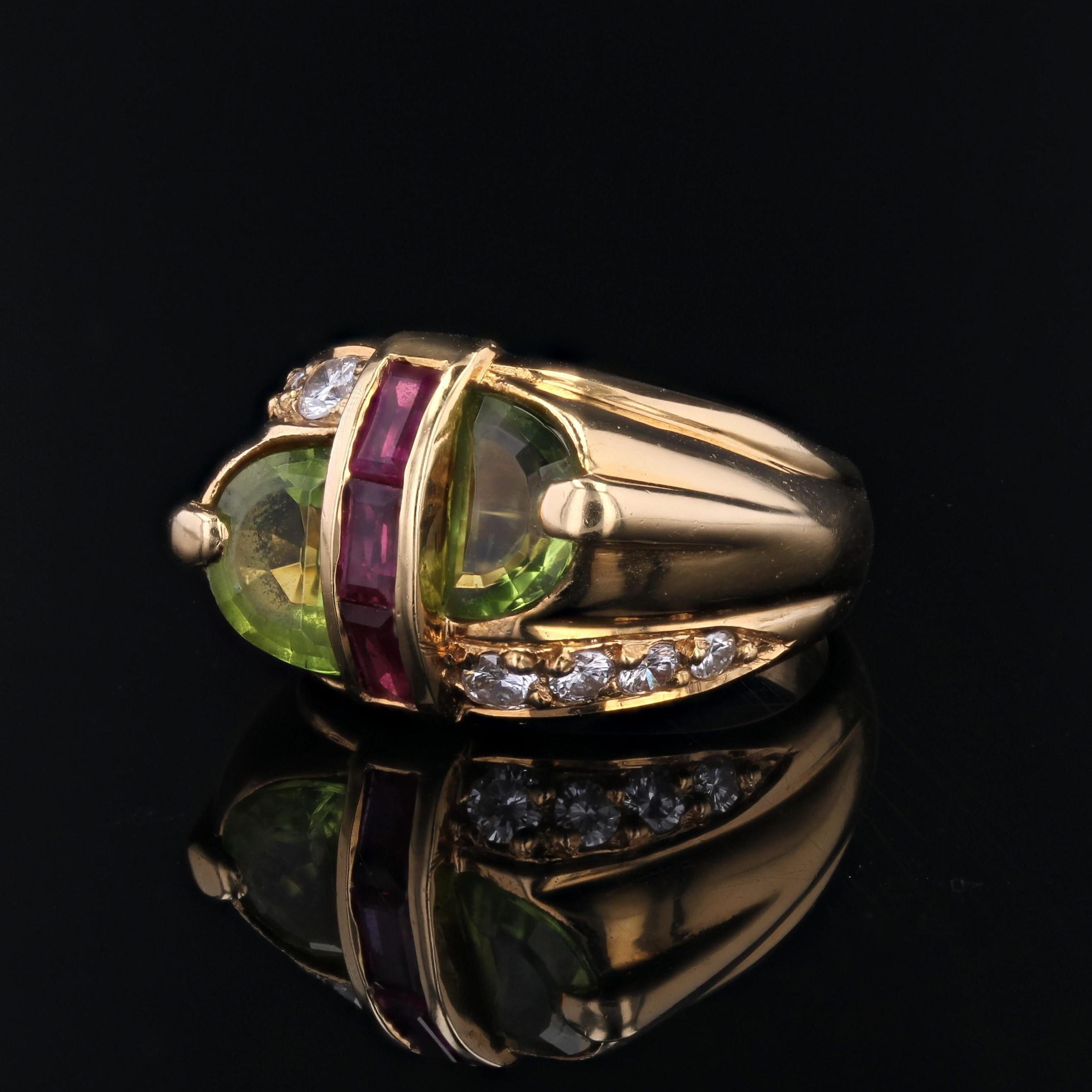 Modern Peridot Rubies Diamonds 18 Karat Yellow Gold Signet Ring For Sale 1