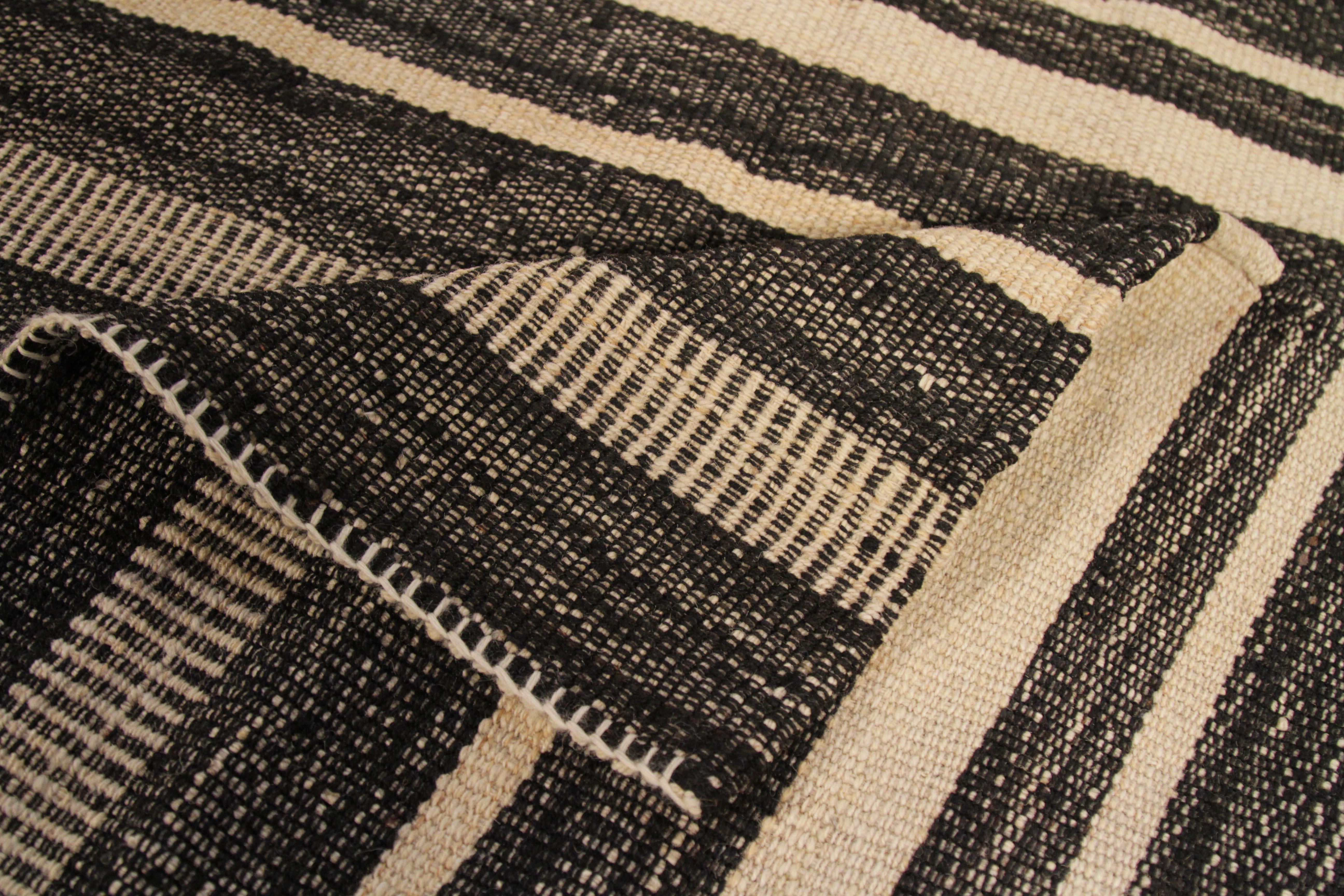 Modern Persian Kilim Rug with Black and Brown Stripes on Ivory Field In Excellent Condition For Sale In Dallas, TX