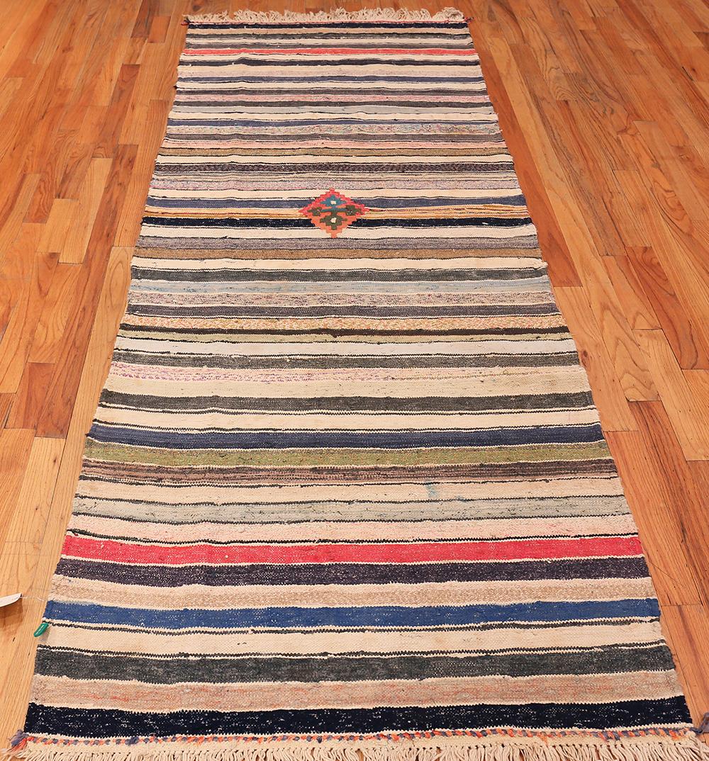 Contemporary Modern Persian Kilim Runner Rug. Size: 3 ft 10 in x 9 ft 11 in