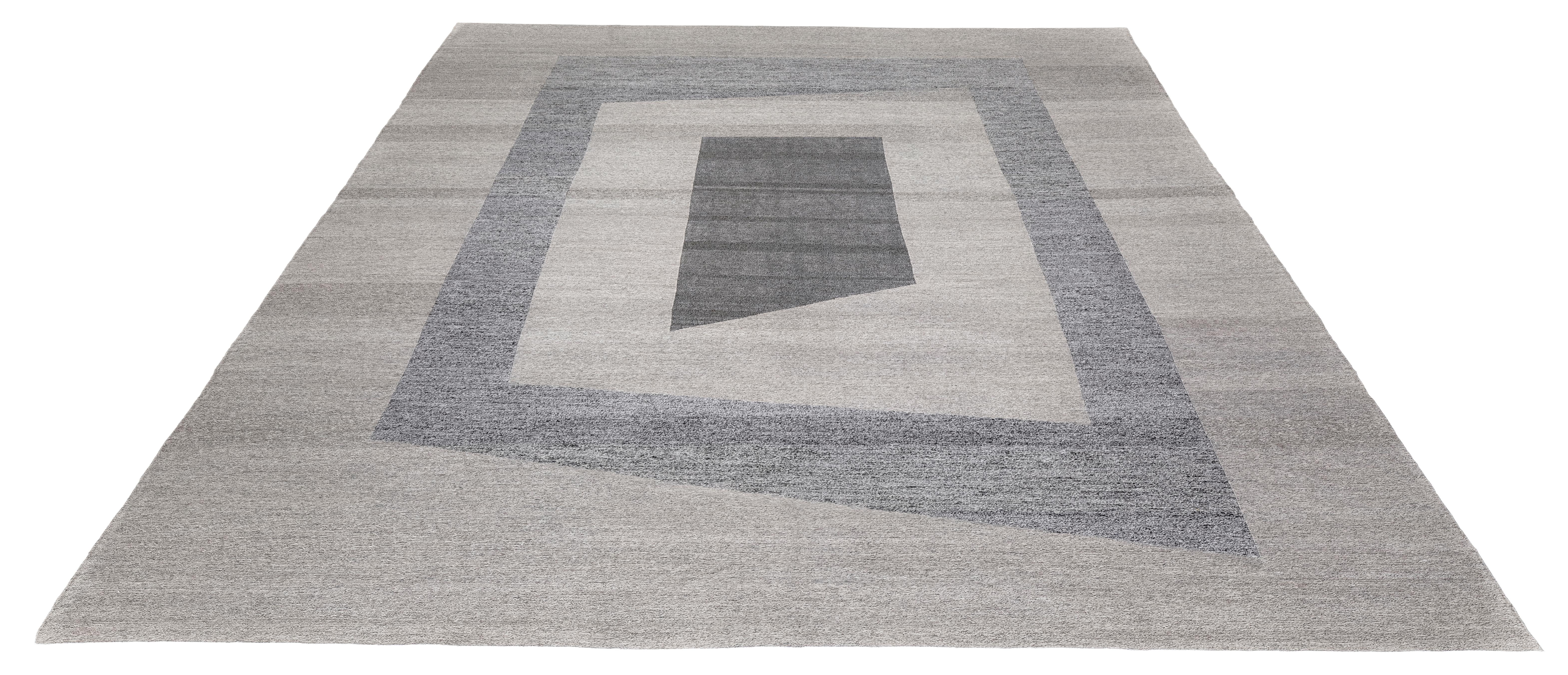 Modern Persian Kurdish Pelas “Sonic” Flatweave Rug in Handspun Wool (21. Jahrhundert und zeitgenössisch) im Angebot