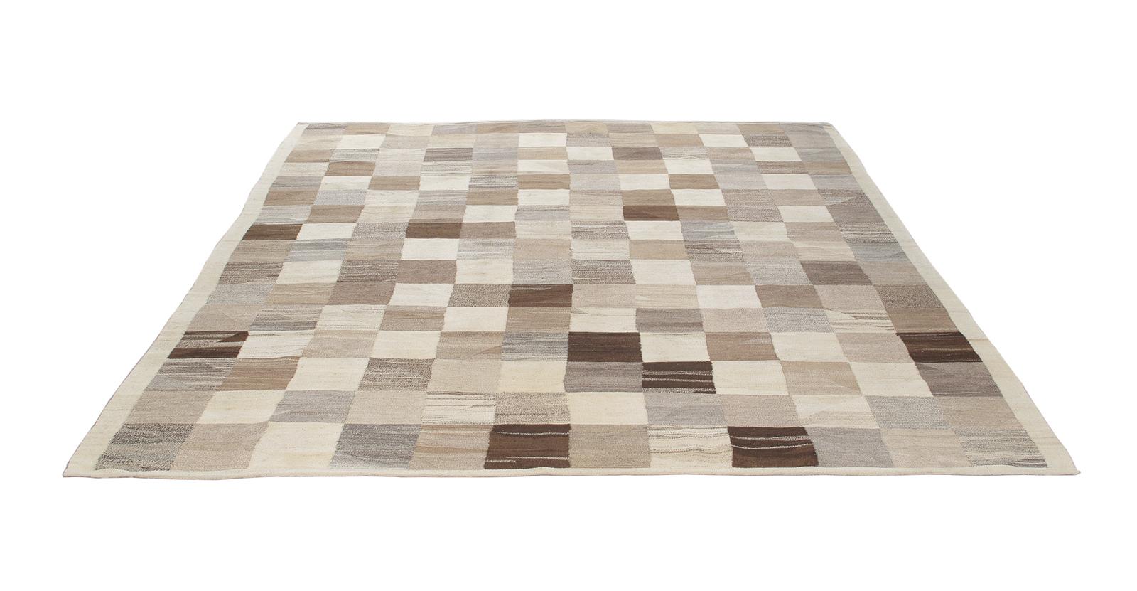 Hand-Woven Modern Persian Shiraz Flat-Weave Rug with a Checkered Design For Sale