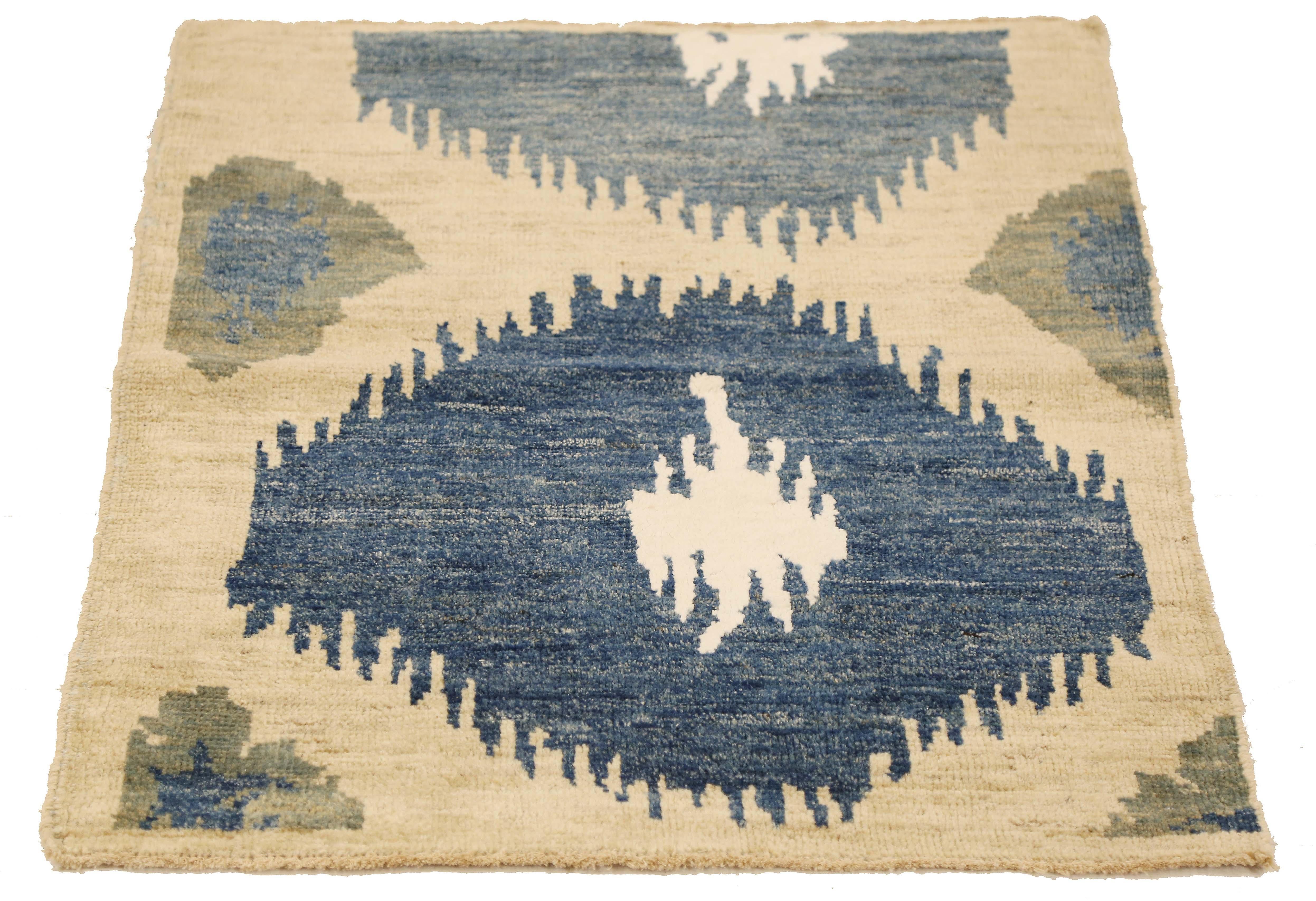 Modern handmade Persian area rug from high quality sheep’s wool and colored with eco-friendly vegetable dyes that are proven safe for humans and pets alike. It’s a contemporary Sultanabad design showcasing a regal ivory field with prominent Herati
