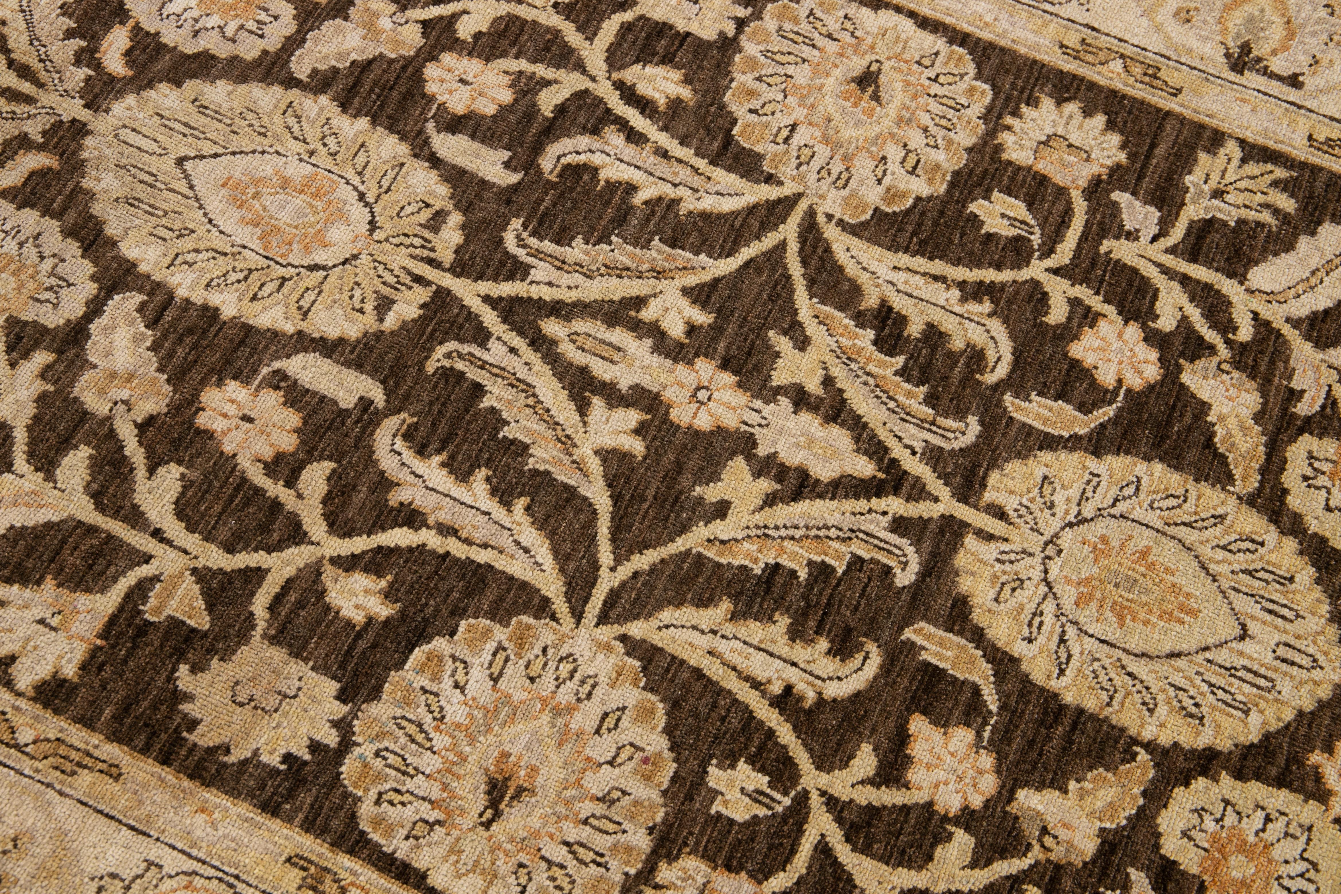 Modern Peshawar Brown Handmade Palmettes Design Wool Runner Rug im Angebot 1