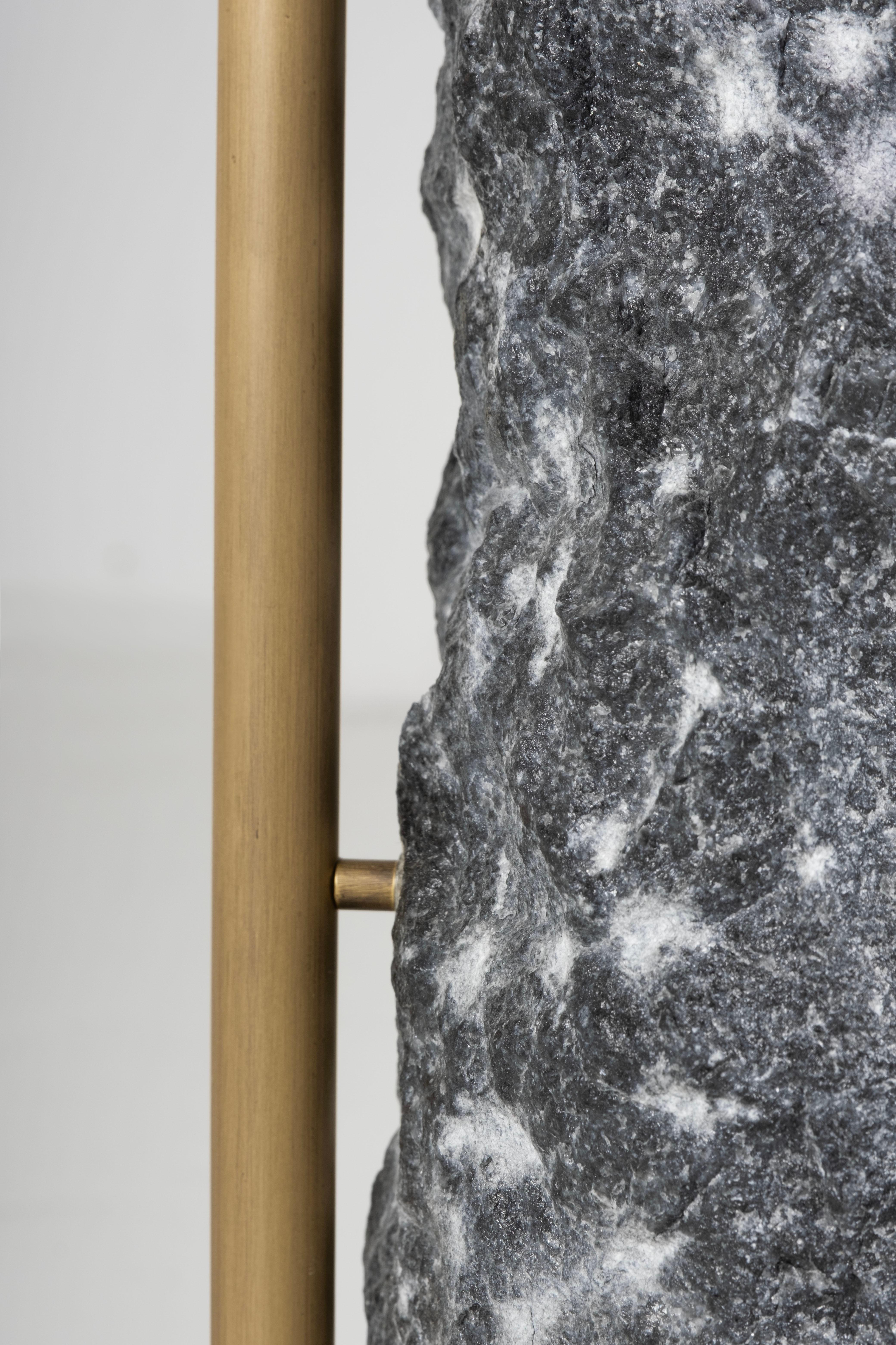Table d'appoint Pico, marbre argenté Portoro, fabriquée à la main au Portugal par Greenapple en vente 6