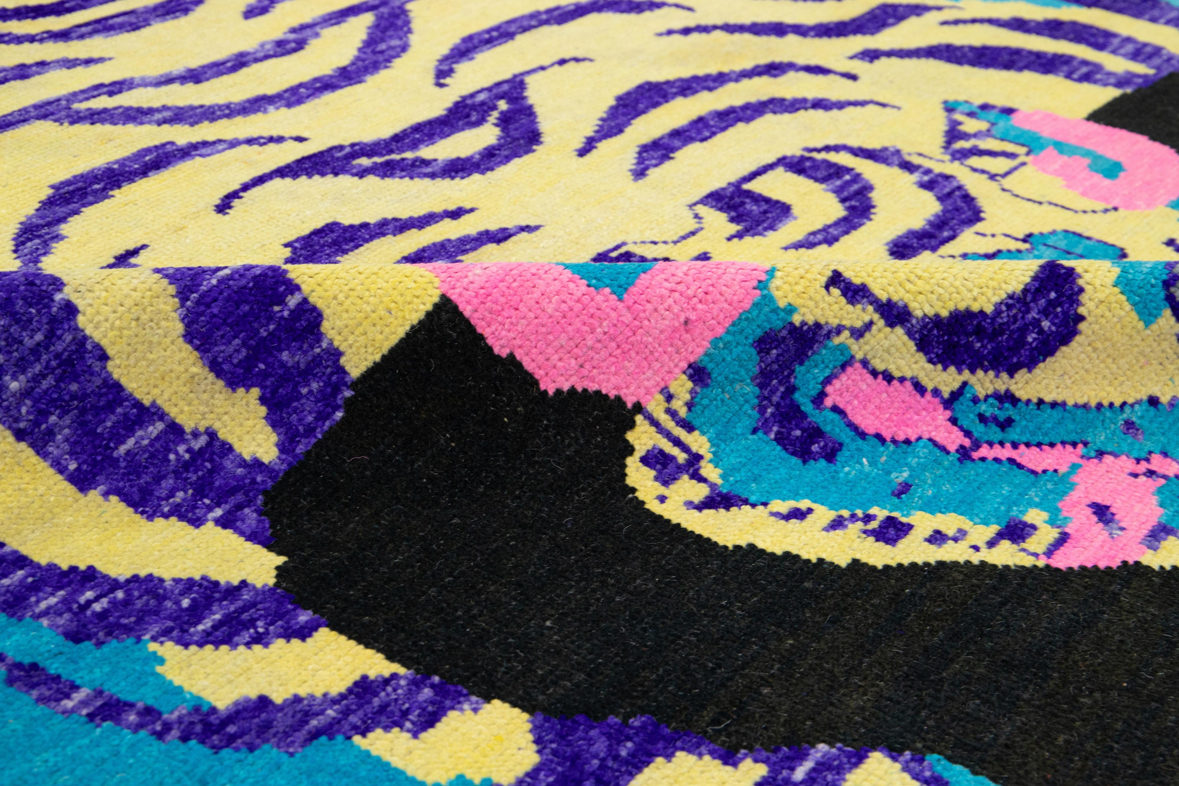 Modernity Design/One Rugs en laine nouée à la main en noir en vente 2