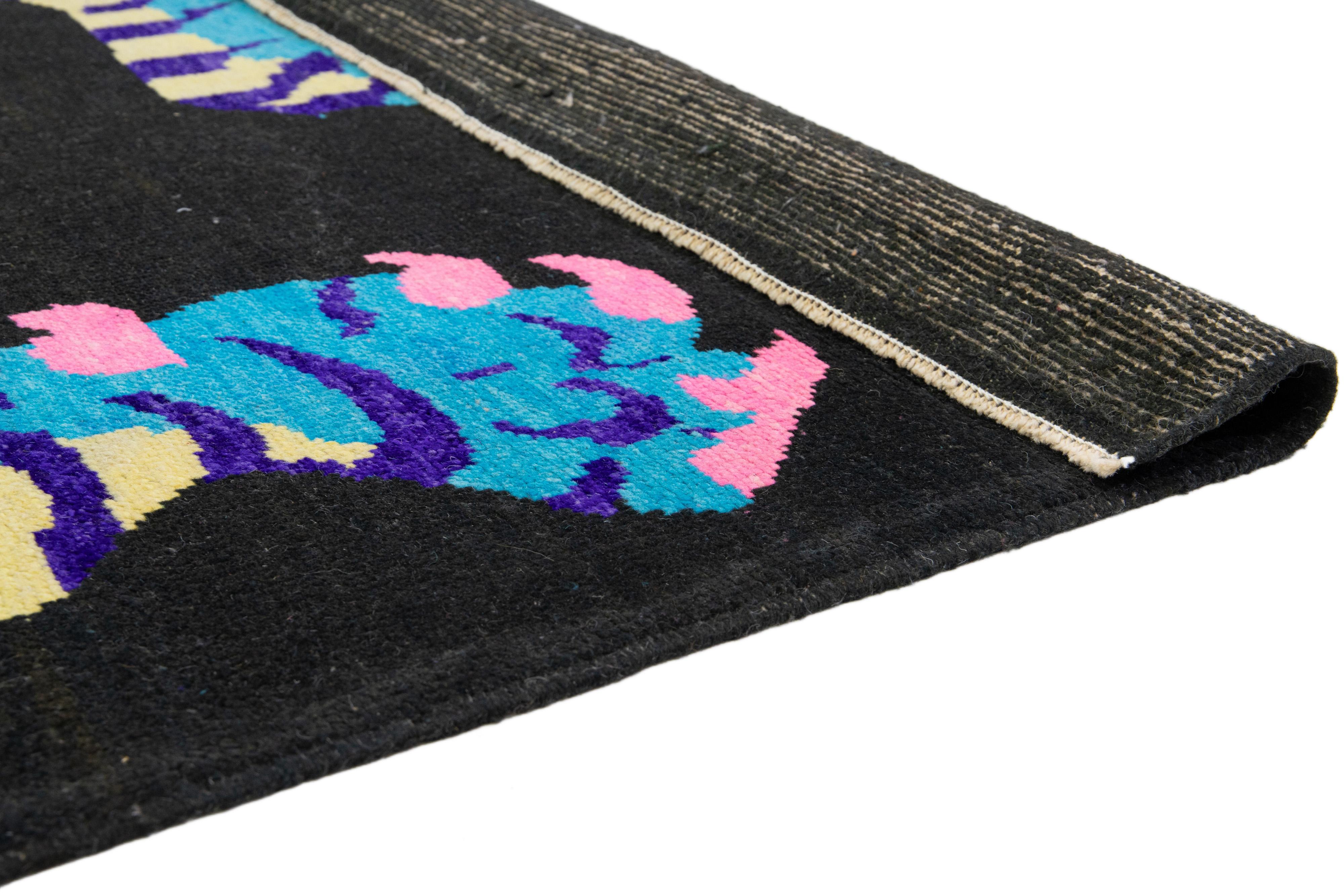Art déco Modernity Design/One Rugs en laine nouée à la main en noir en vente