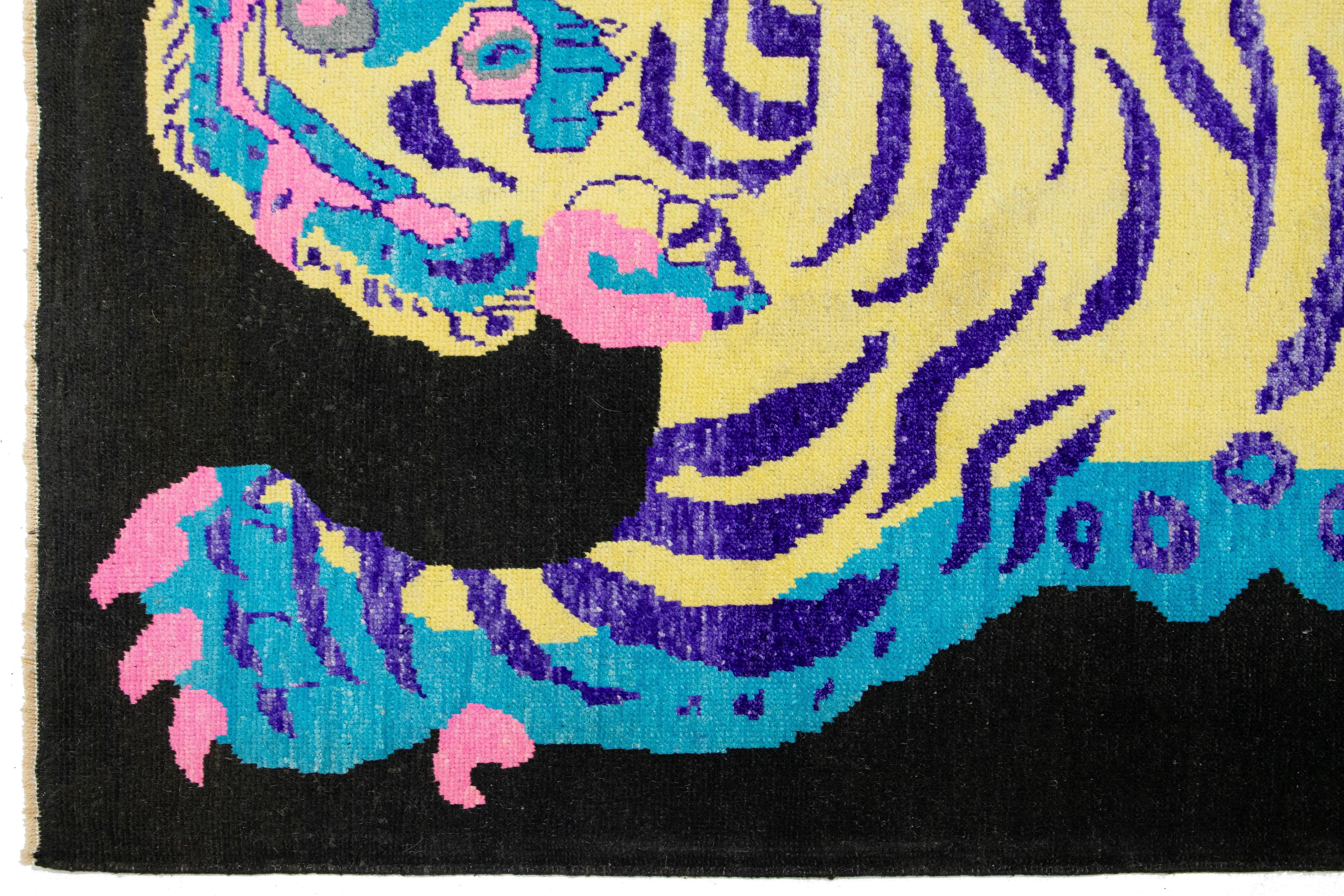XXIe siècle et contemporain Modernity Design/One Rugs en laine nouée à la main en noir en vente