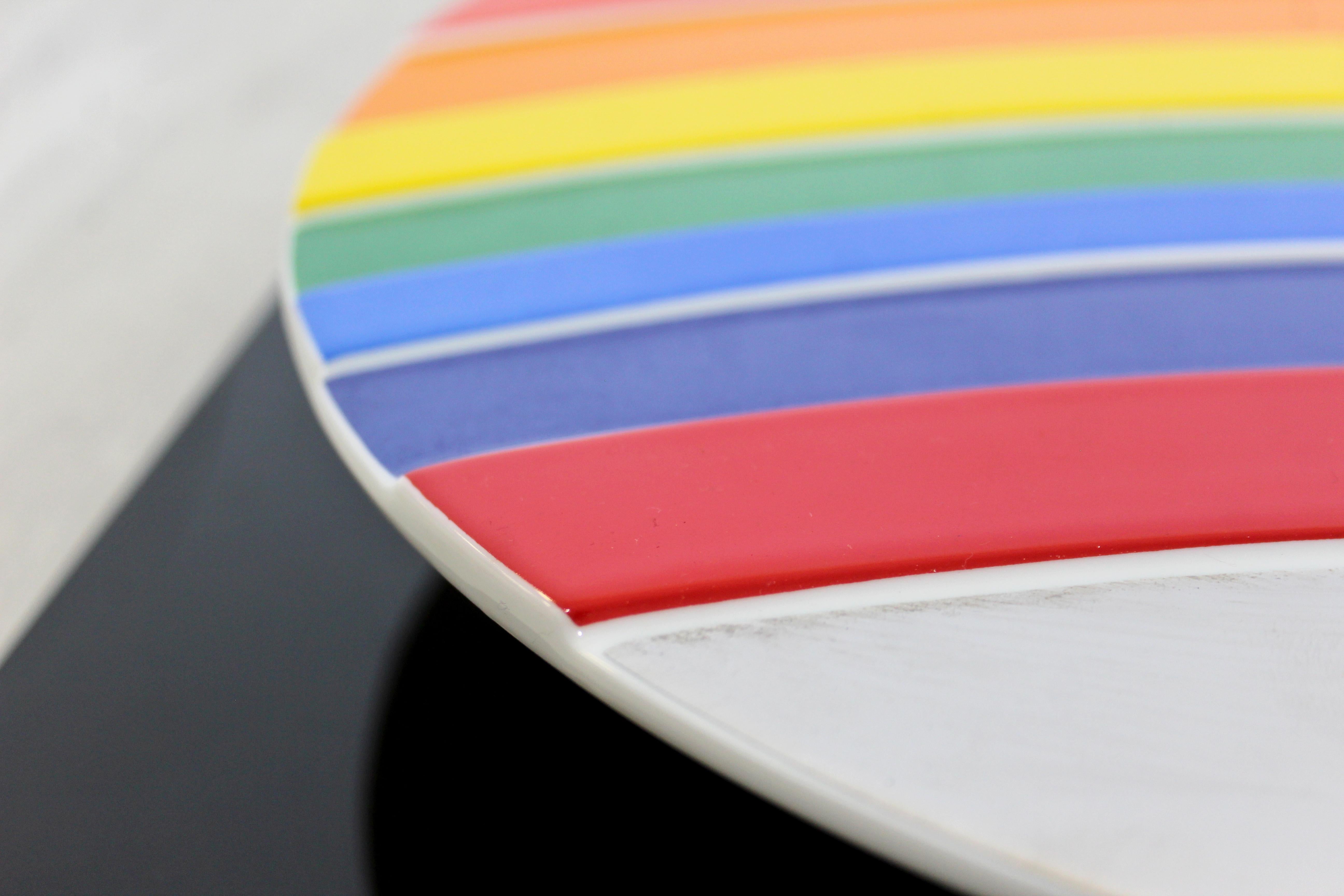 Moderne Rosenthal Jahresteller Regenbogen-Porzellan-Keramik-Wandskulptur im Angebot 1