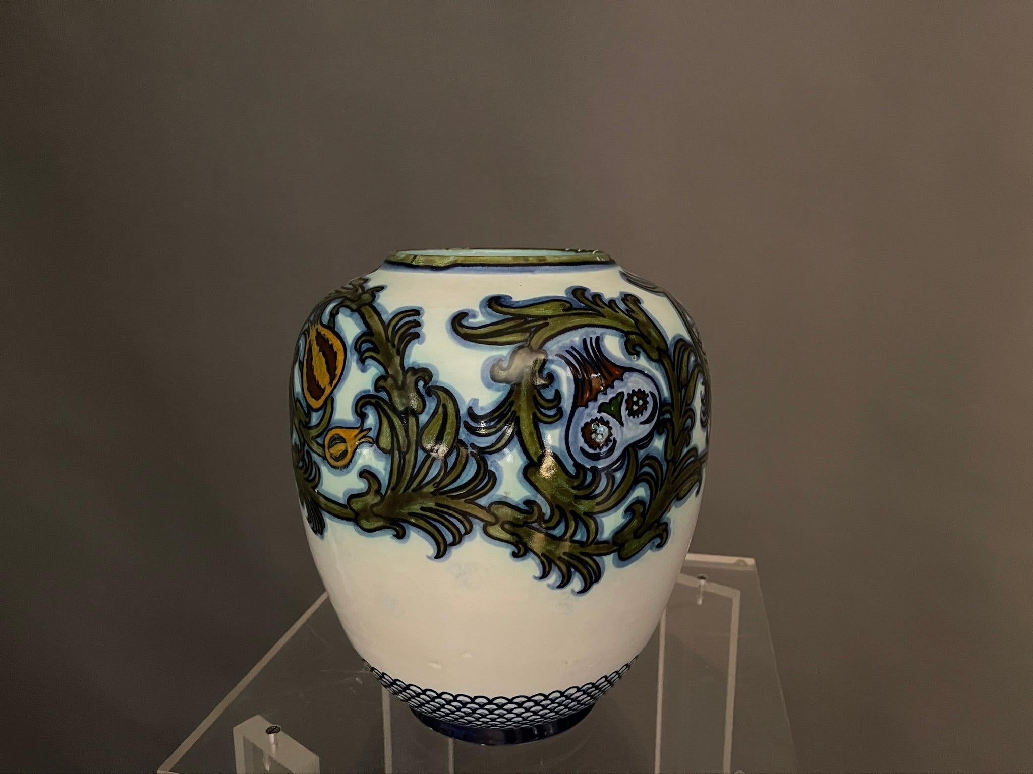 Moderne Keramikvase von Pietro Melandri und Paolo Zoli  (Frühes 20. Jahrhundert) im Angebot