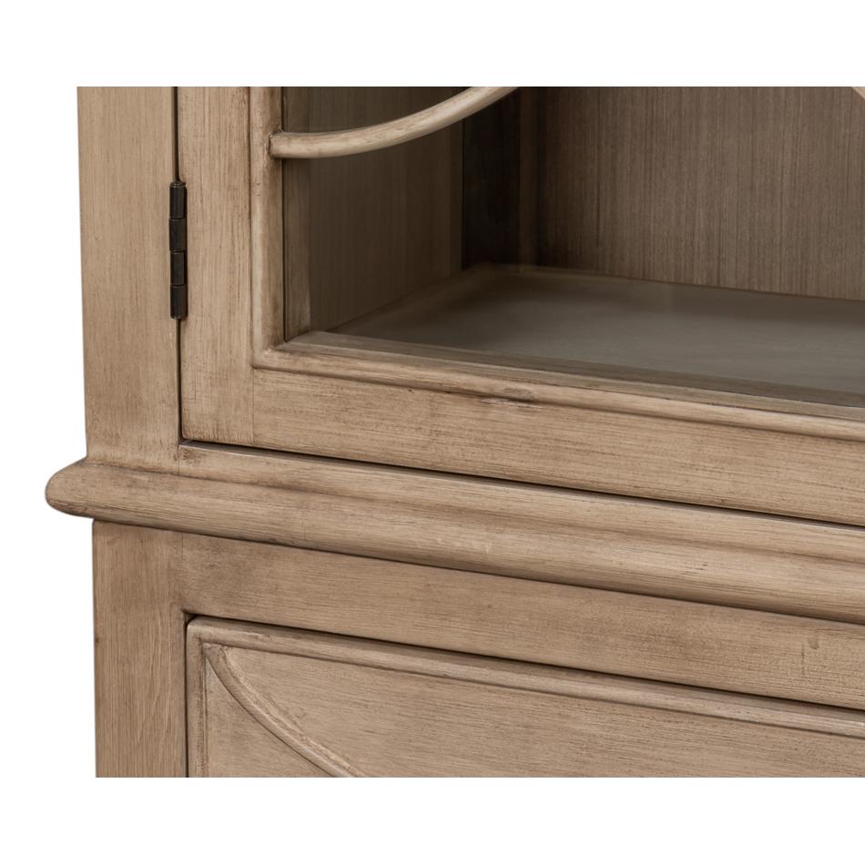 Asiatique The Moderns Display Cabinet en pin en vente