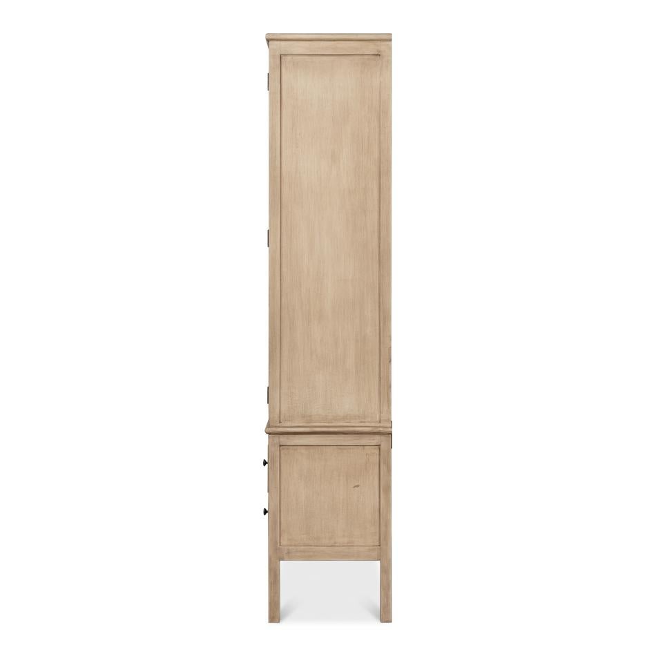 Verre The Moderns Display Cabinet en pin en vente