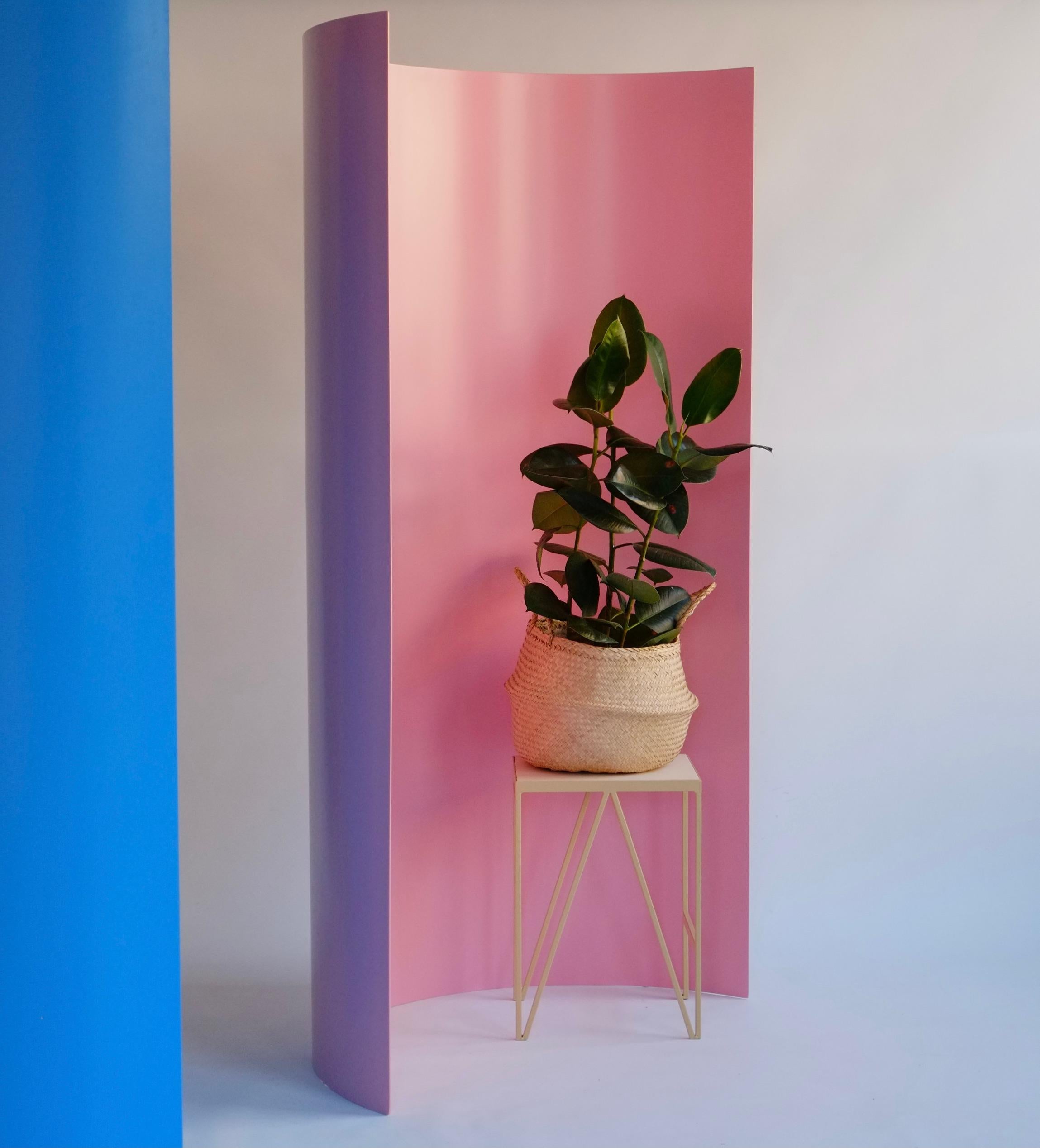 The Gray Screen is a freestanding room divider named after the iconic modernist architect-designer Eileen Gray, a lover of screens. The large powder-coated aluminium curves introduce a mass of vibrant colour into an interior. The screen can be used