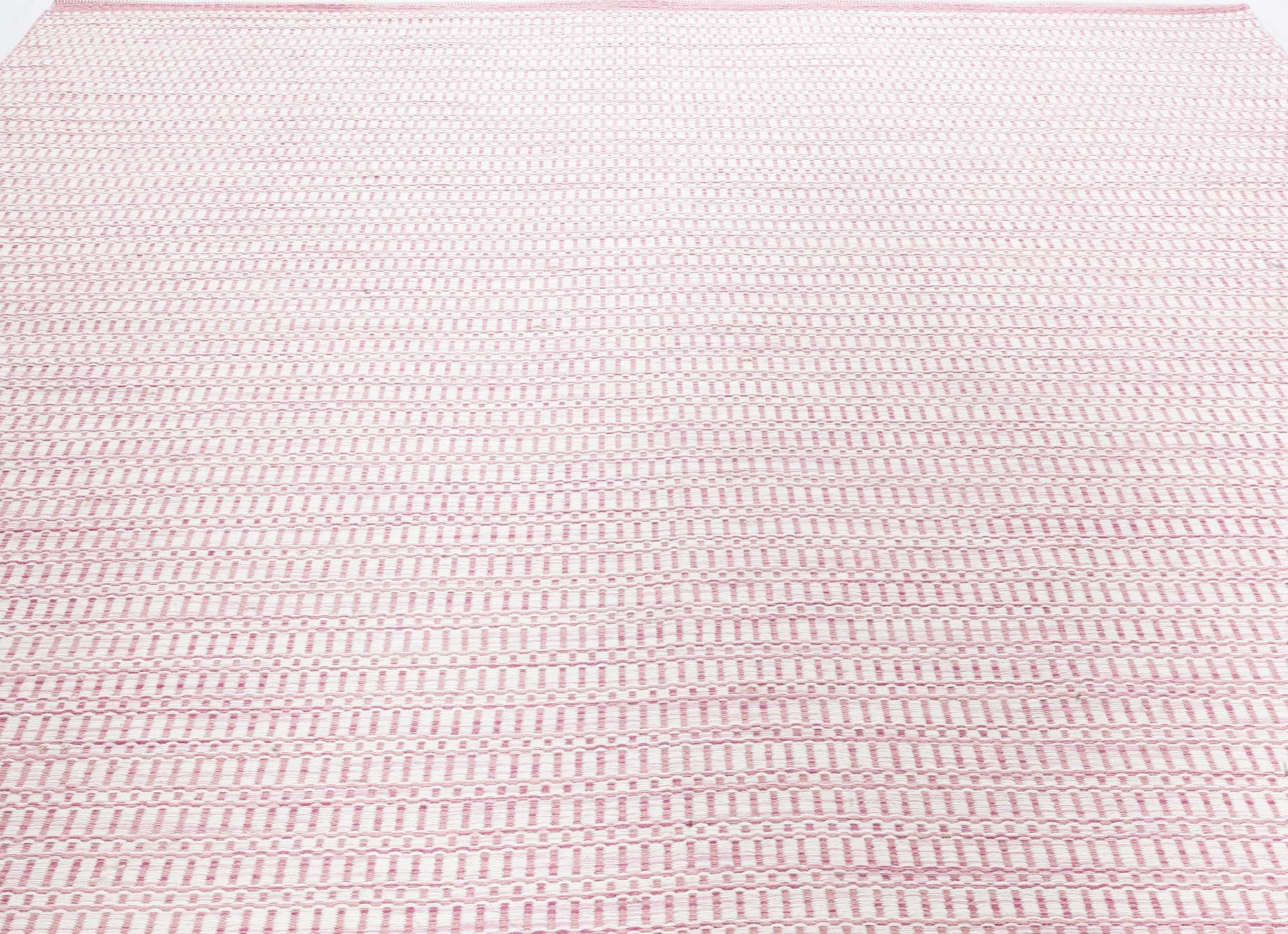 Moderno Tappeto moderno a trama piatta rosa e beige di Doris Leslie Blau in vendita