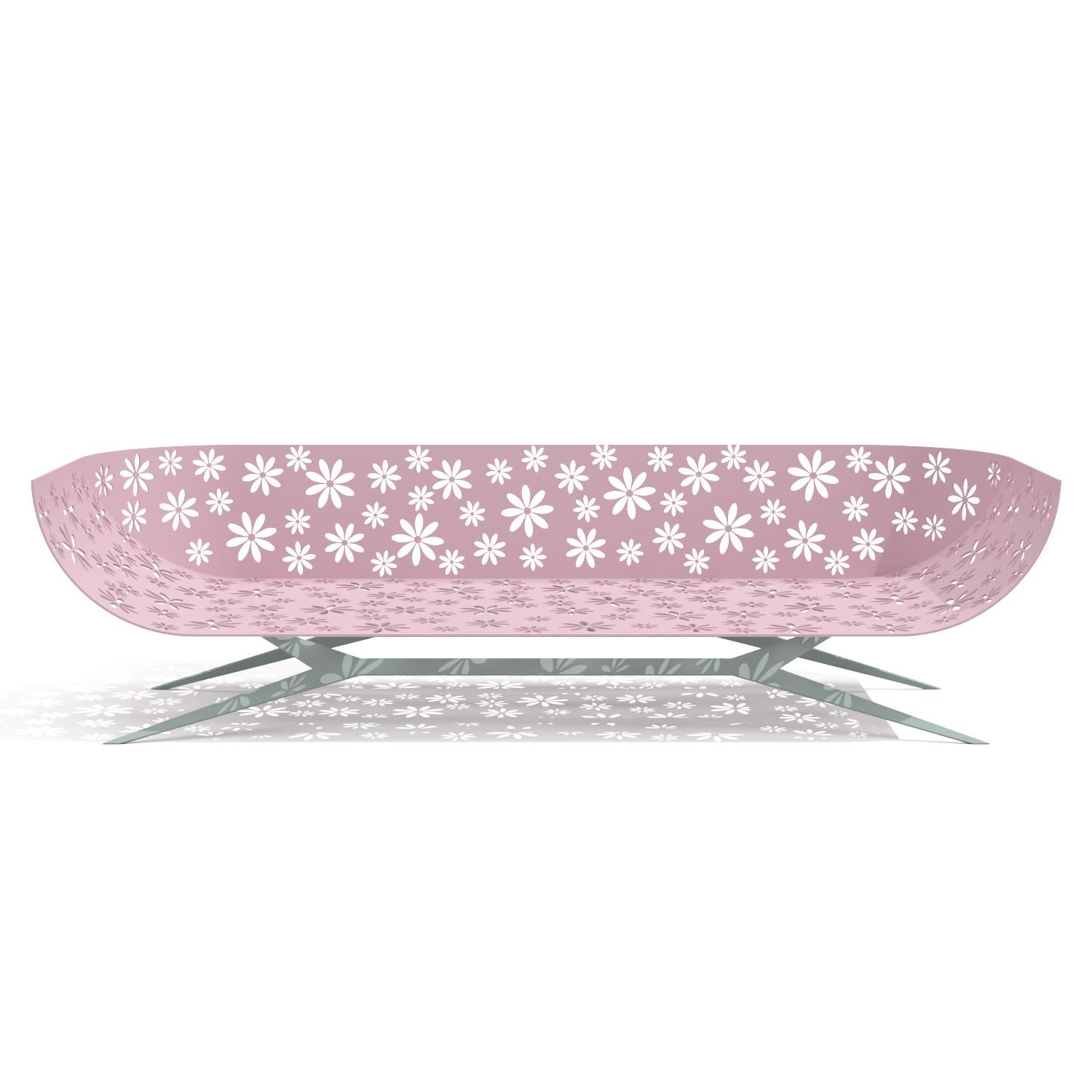 Mesa de centro cuadrada de exterior moderna rosa y gris con diseño floral en venta 8