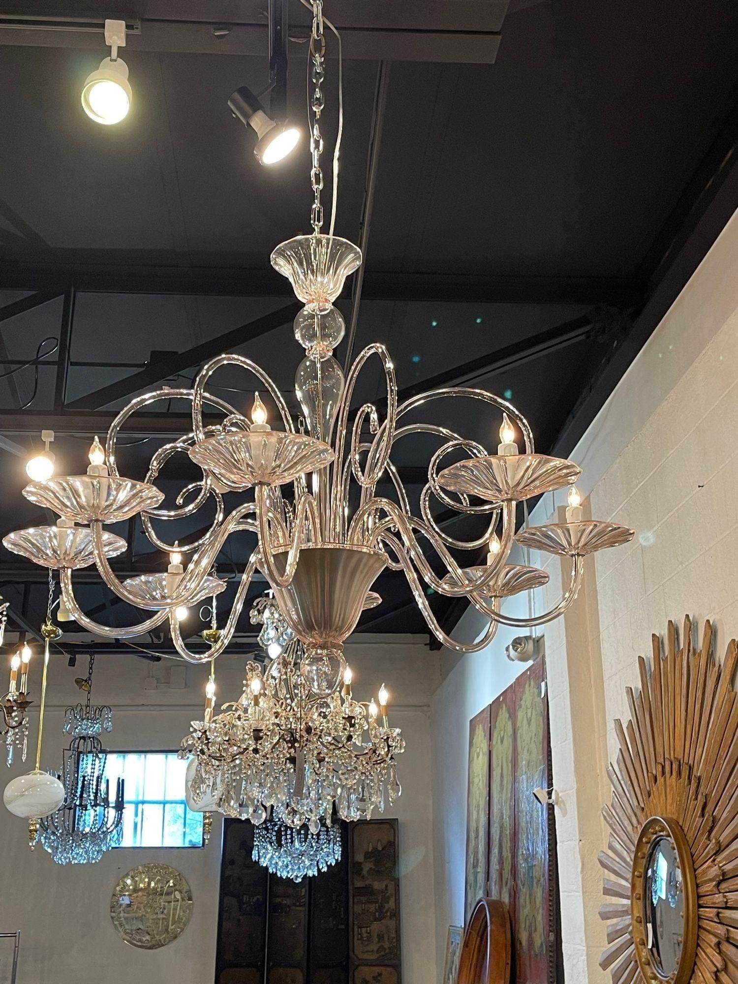Italiano Lampadario moderno in vetro di Murano rosa a 8 luci in vendita