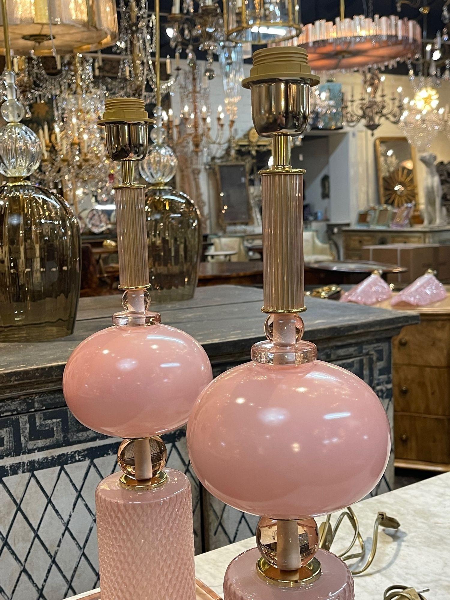 Moderne moderne Lampen aus rosa Muranoglas im Angebot 2