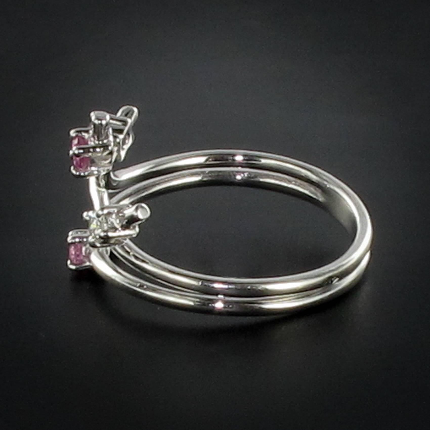 Modern Pink Sapphire Diamond 18 Karat White Gold Ring For Sale 5