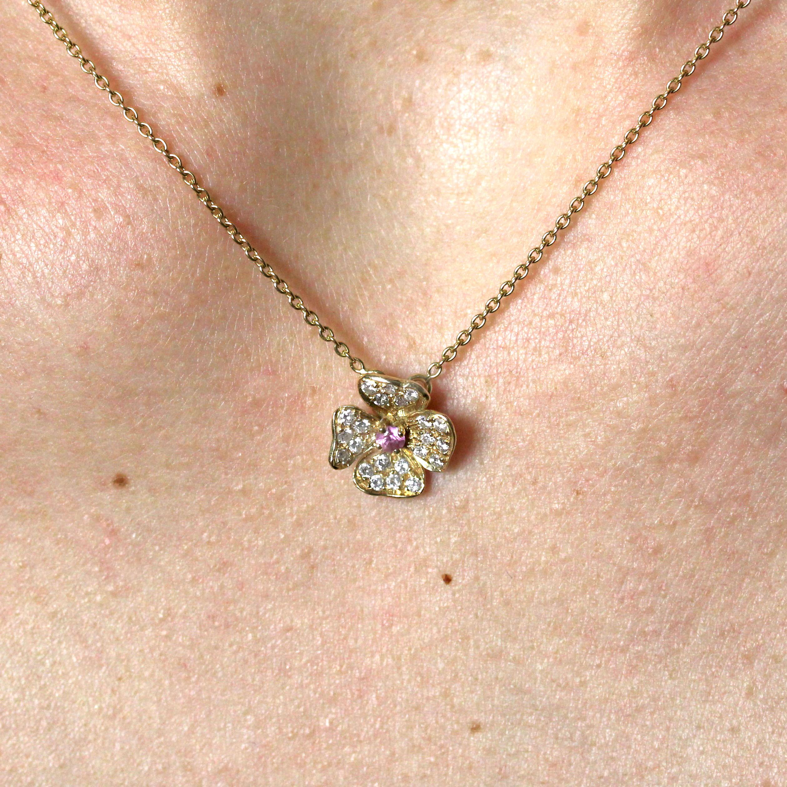 Modern Pink Sapphire Diamonds 18 Karat Yellow Gold Flower Pendant Necklace For Sale 7