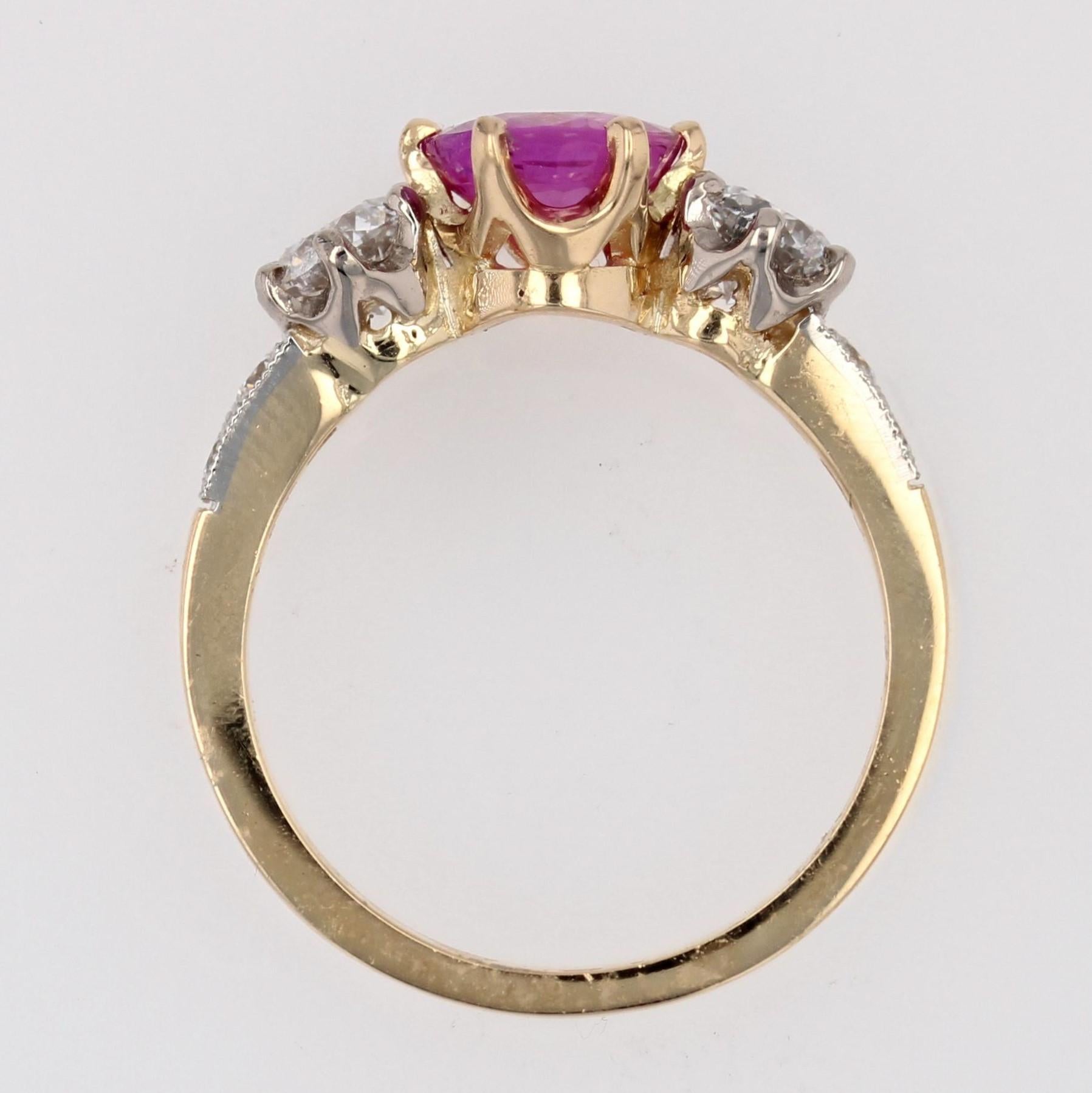 Modern Pink Sapphire Diamonds 18 Karat Yellow Gold Platinum Ring For Sale 8