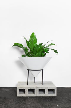 Modern Planter Based on Midcentury Design