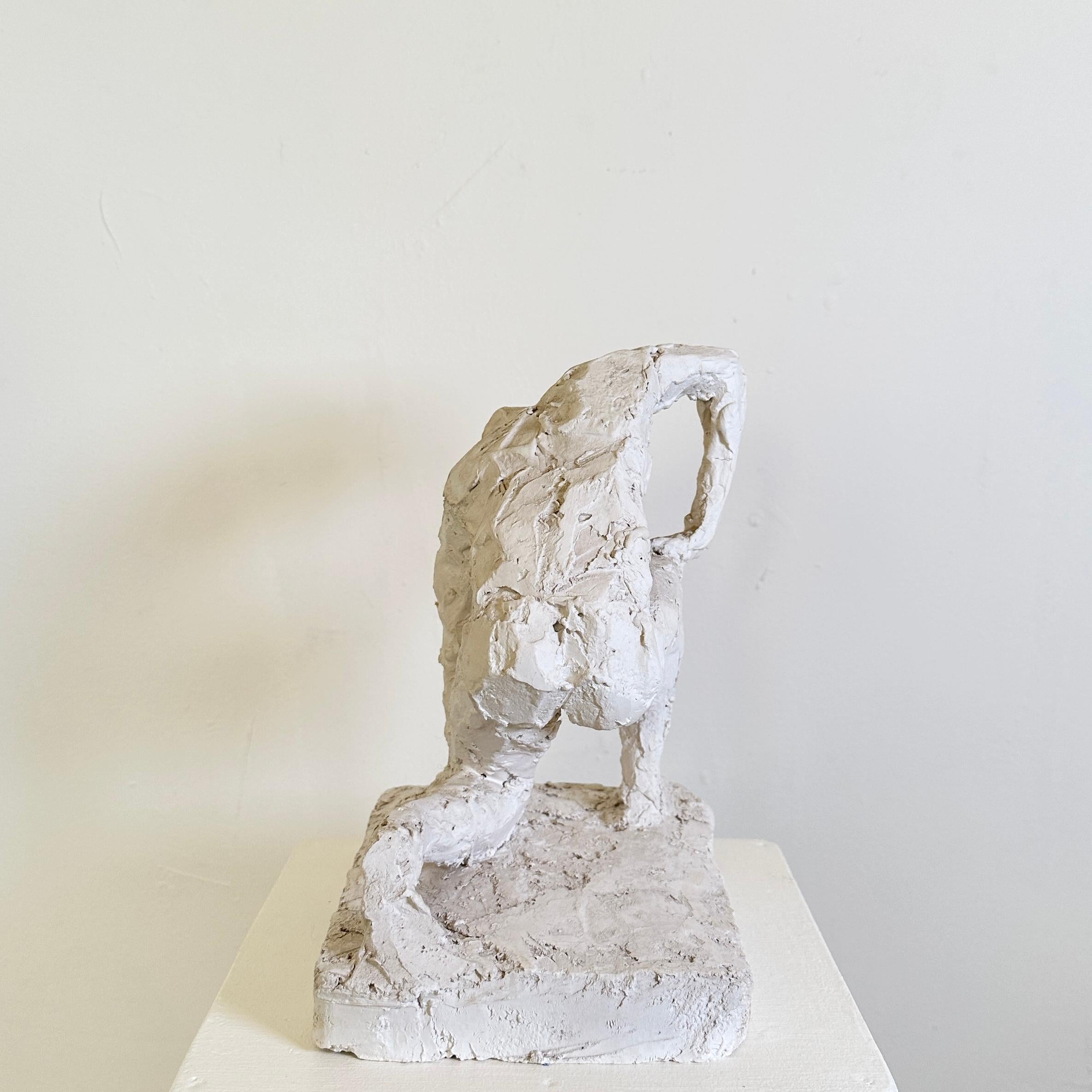 Modern Plaster Sculpture of a Kneeling Man, France, around 1950 In Good Condition In Berlin, DE