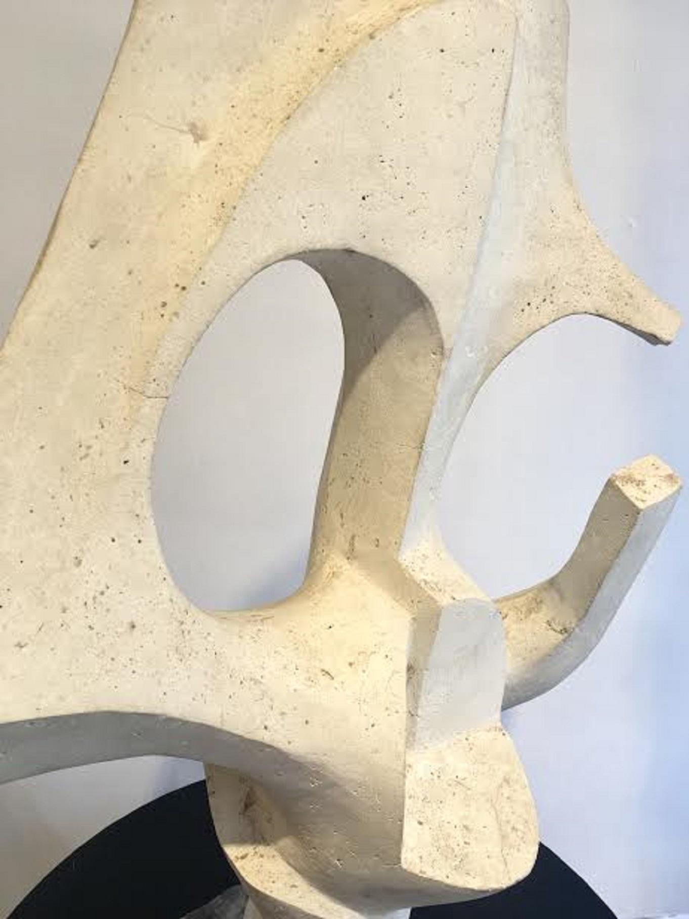 Modern Plaster Sculpture Unsigned In Good Condition In Brussels, BE
