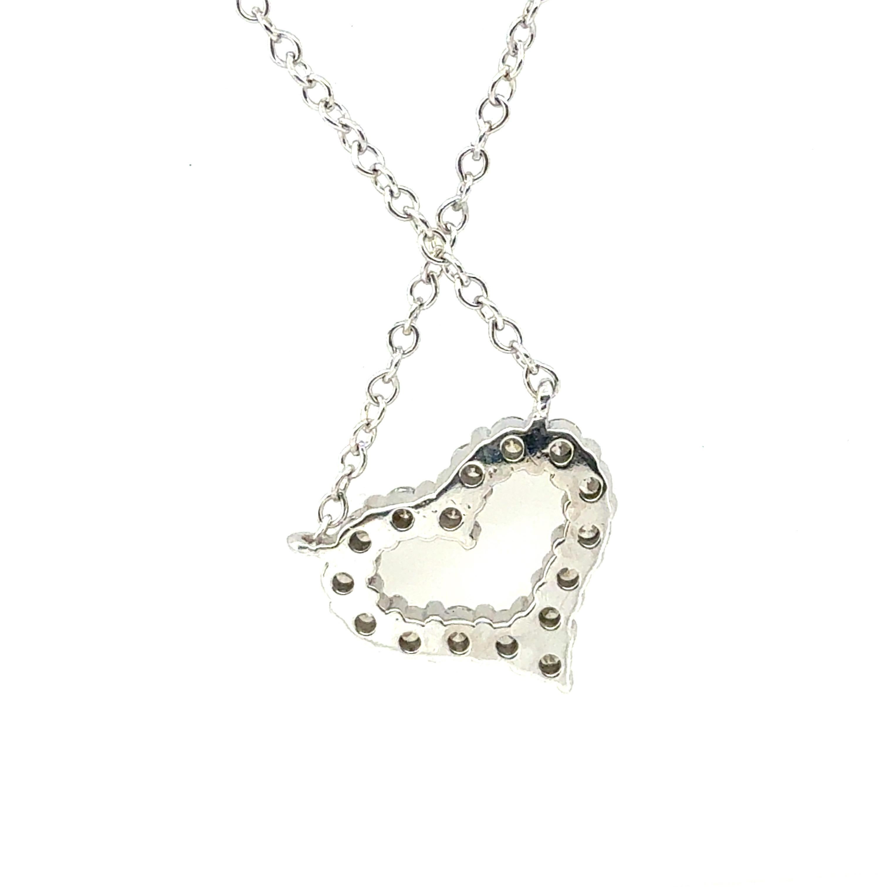 Taille ronde Collier moderne en platine avec pendentif en forme de cœur en diamant naturel de 0,50 CARAT en vente