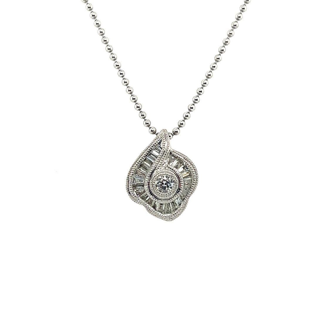 Modern Platinum 0.75 Carat Natural Round & Baguette Diamond Pendant Necklace In Good Condition For Sale In Los Angeles, CA