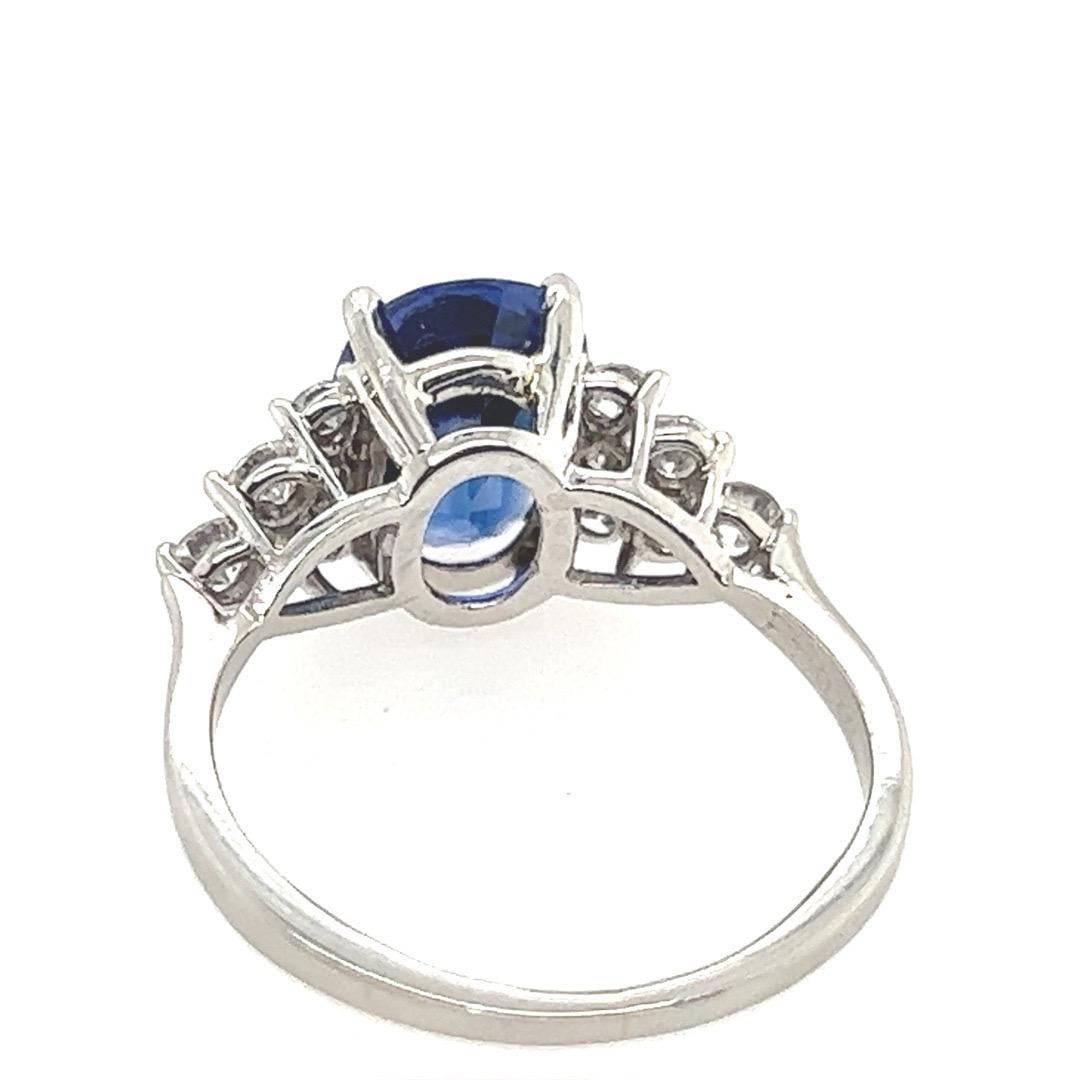 Modern Platinum 3.46 Carat Natural Royal Blue Sapphire & Diamond Engagement Ring In Good Condition For Sale In Los Angeles, CA