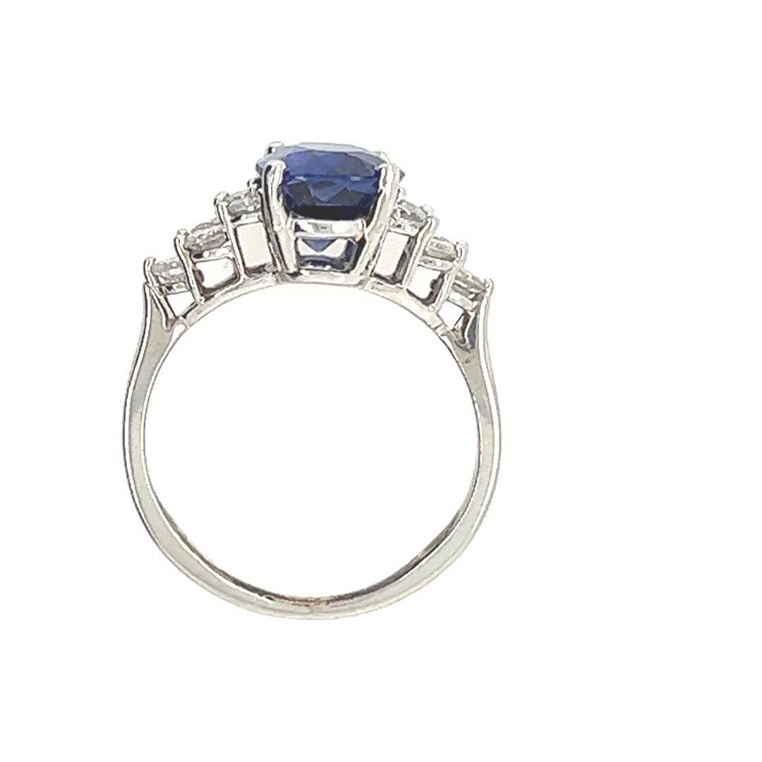 Modern Platinum 3.46 Carat Natural Royal Blue Sapphire & Diamond Engagement Ring For Sale 1