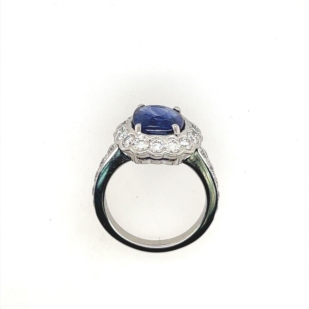 Modern Platinum 4.29 Carat Natural Royal Blue Sapphire & Diamond Engagement Ring For Sale 1