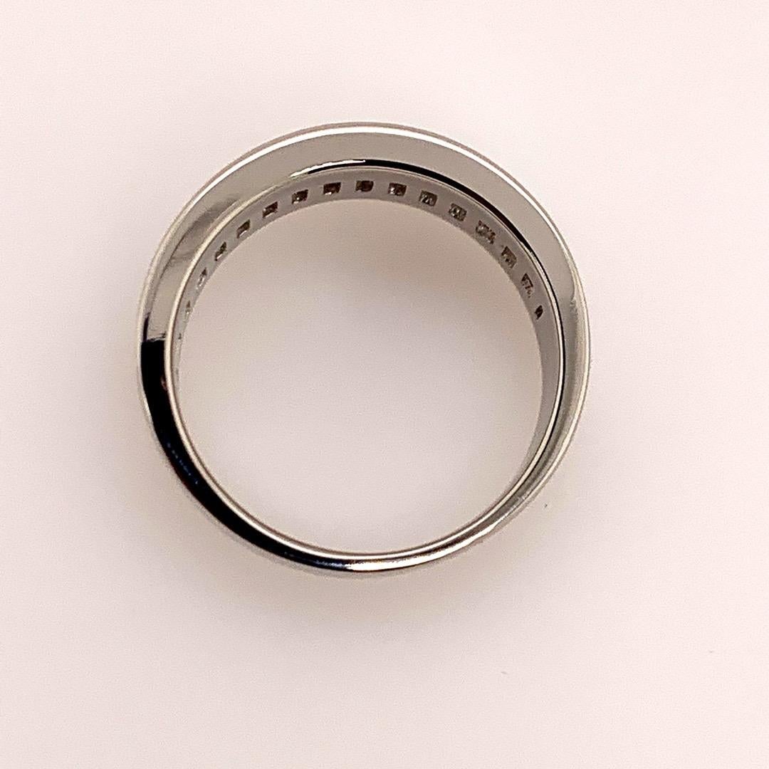 Moderner moderner Platinband 3 Karat natürlicher Baguette & runder F VS Diamant Cocktail Ring im Angebot 1
