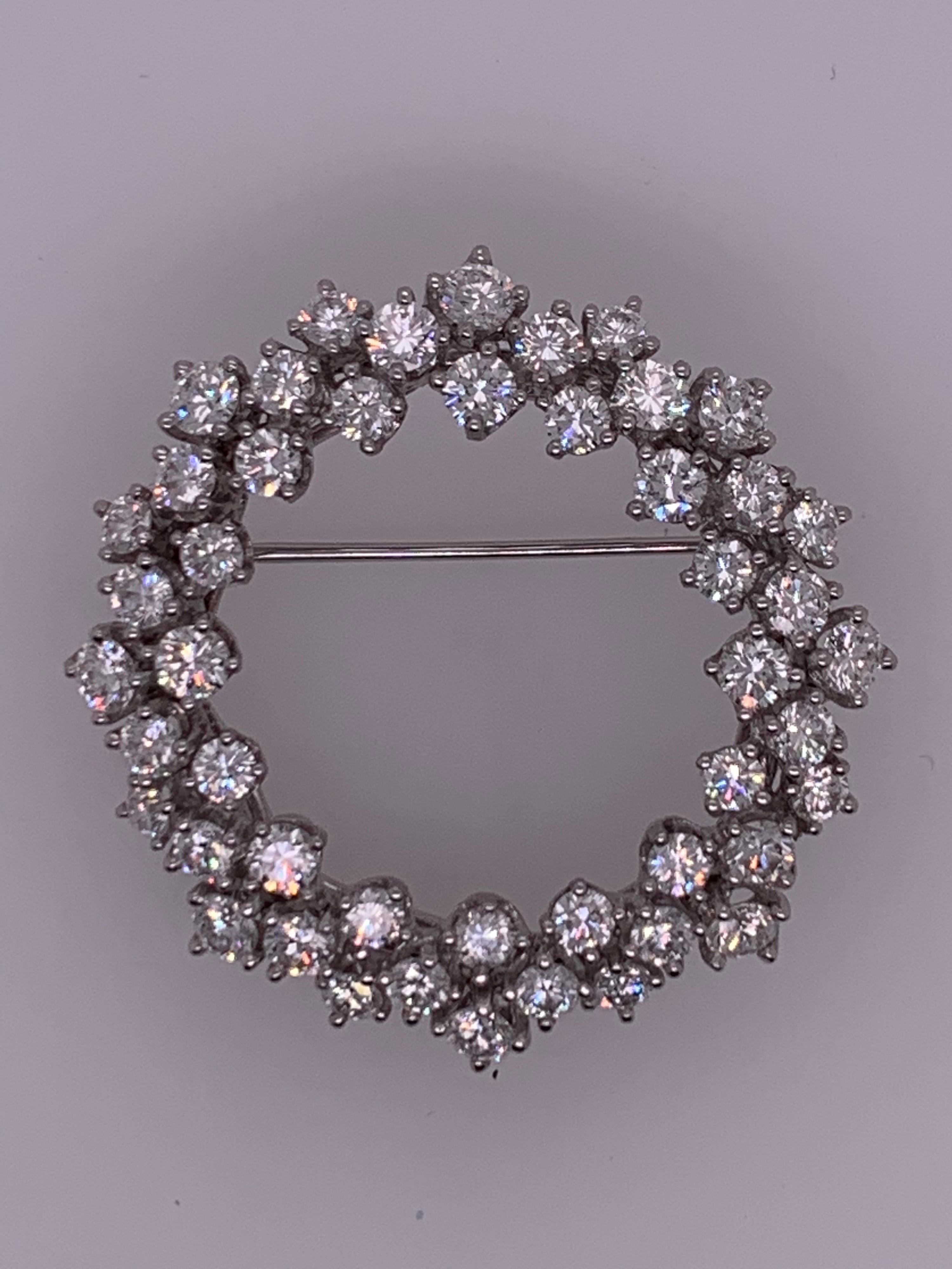 Modern Platinum Brooche 4.5 Carat Natural Round Collection Diamonds, circa 1980 For Sale 3