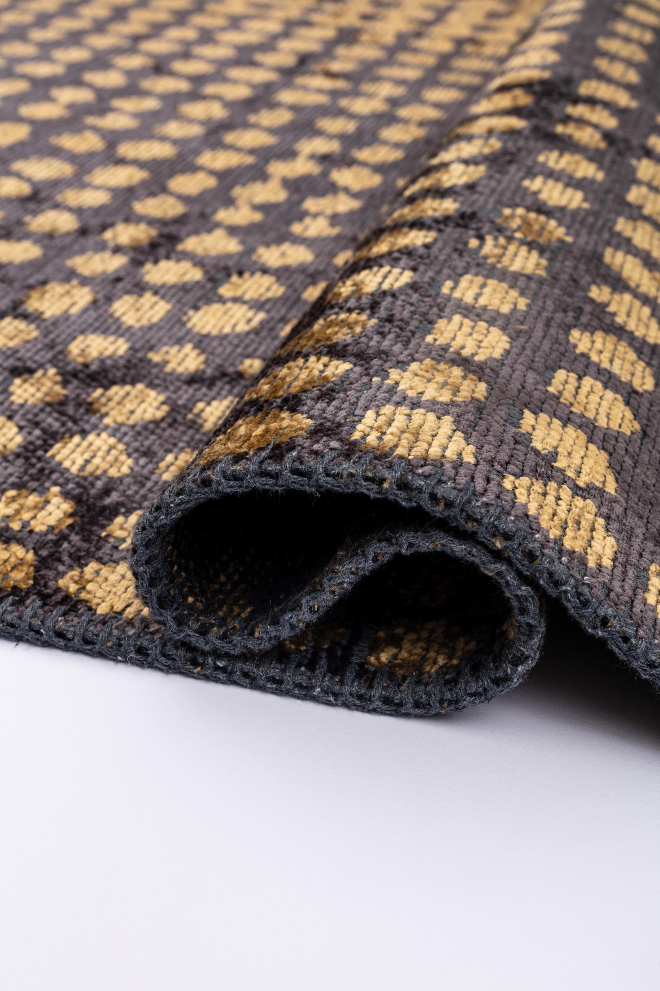 For Sale:  (Gold) Modern Polka Dots Luxury Hand-Finished Area Rug 2