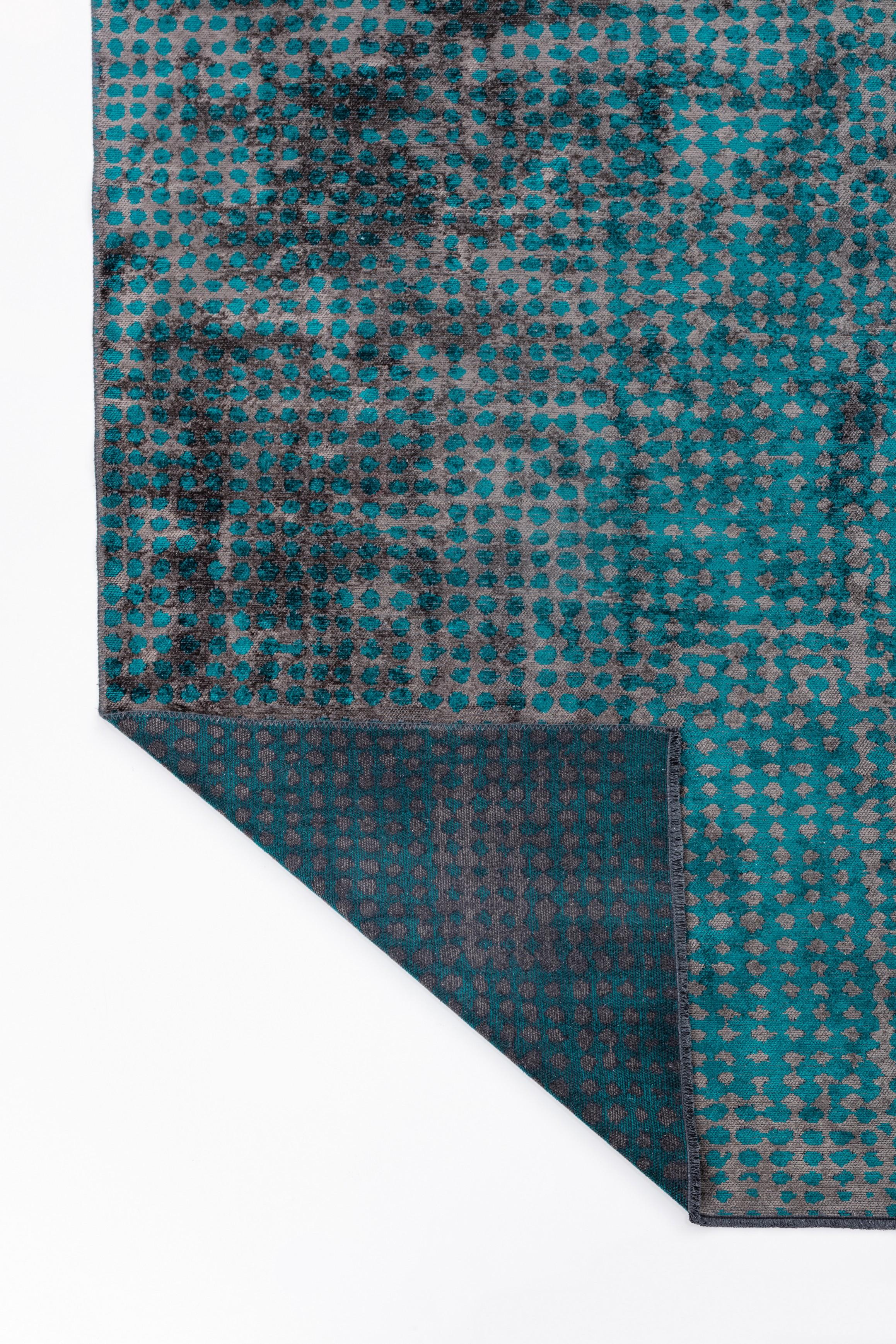 For Sale:  (Green) Modern Polka Dots Luxury Hand-Finished Area Rug 3