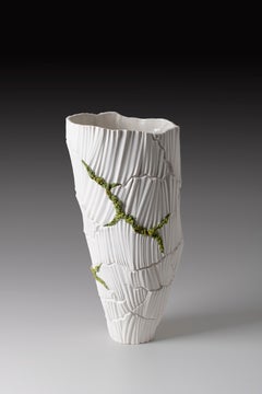 Modern Porcelain Vase Green Moss White Ceramic Sculpture Hand-Painted Italy Fos