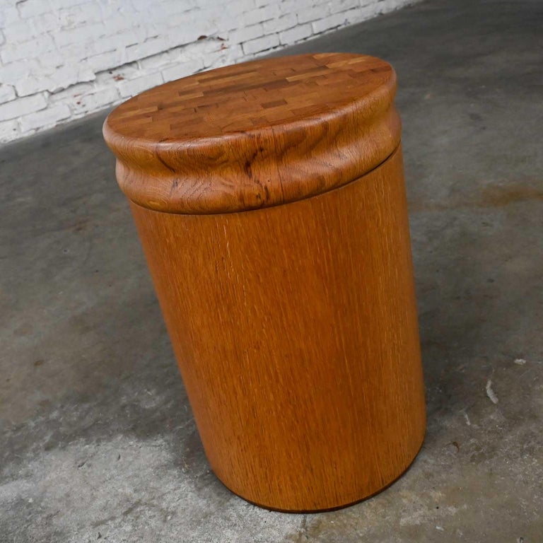 Awesome vintage modern to postmodern cylindrical drum table with solid oak butcher block lid & storage. Beautiful condition, keeping in mind that this is vintage and not new so will have signs of use and wear. We have found no outstanding flaws.