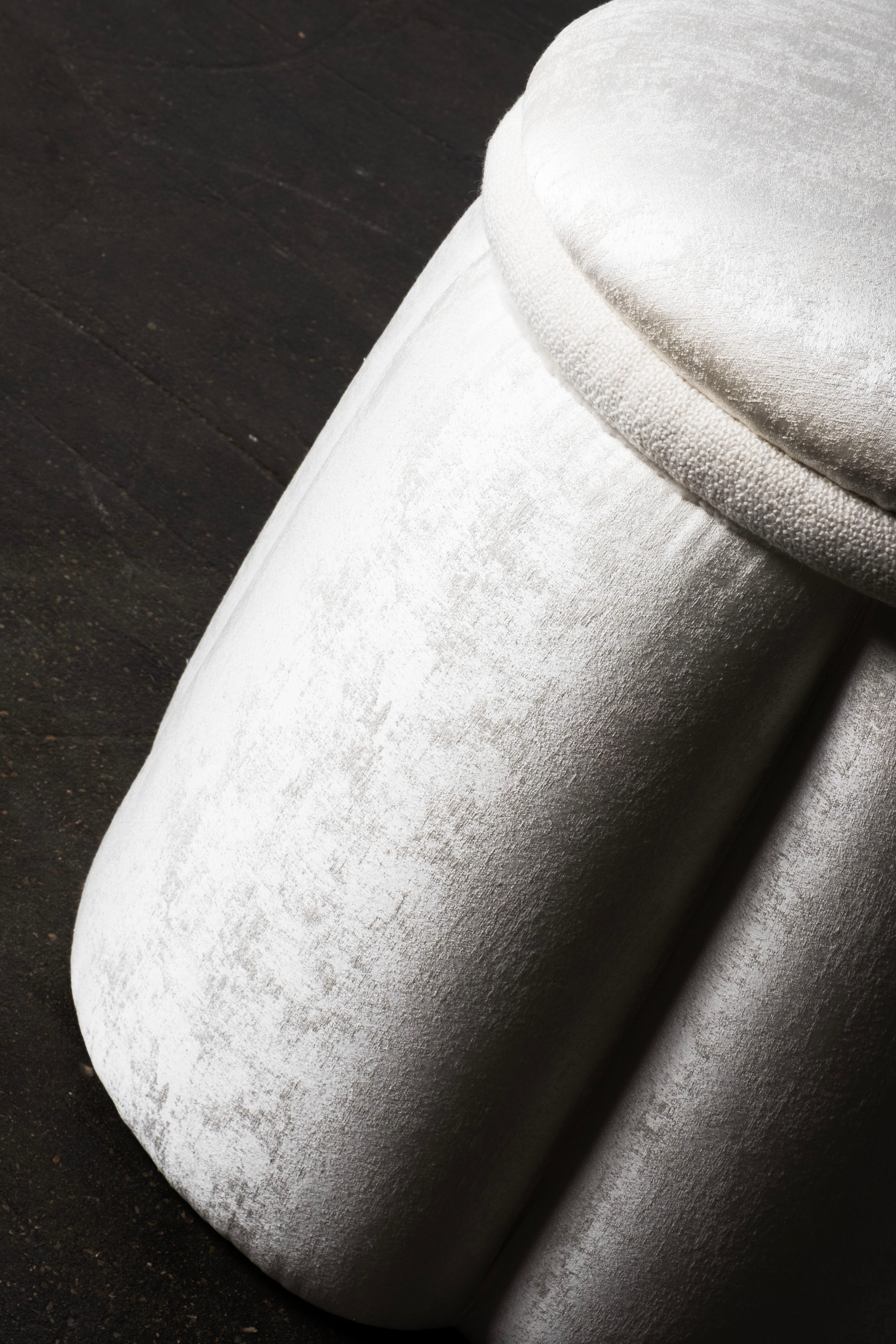 XXIe siècle et contemporain Pouf ottomane moderne fabriqué à la main au Portugal par Greenapple en vente