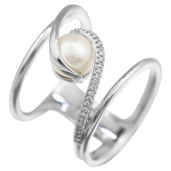 Anillo Moderno de Oro Blanco Fabuloso con Perlas Preciosas y Diamantes
