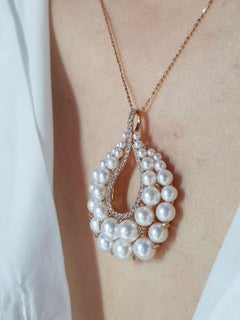 Modern Precious Pearl Diamond Fabulous Yellow Gold 18 Karat Necklace