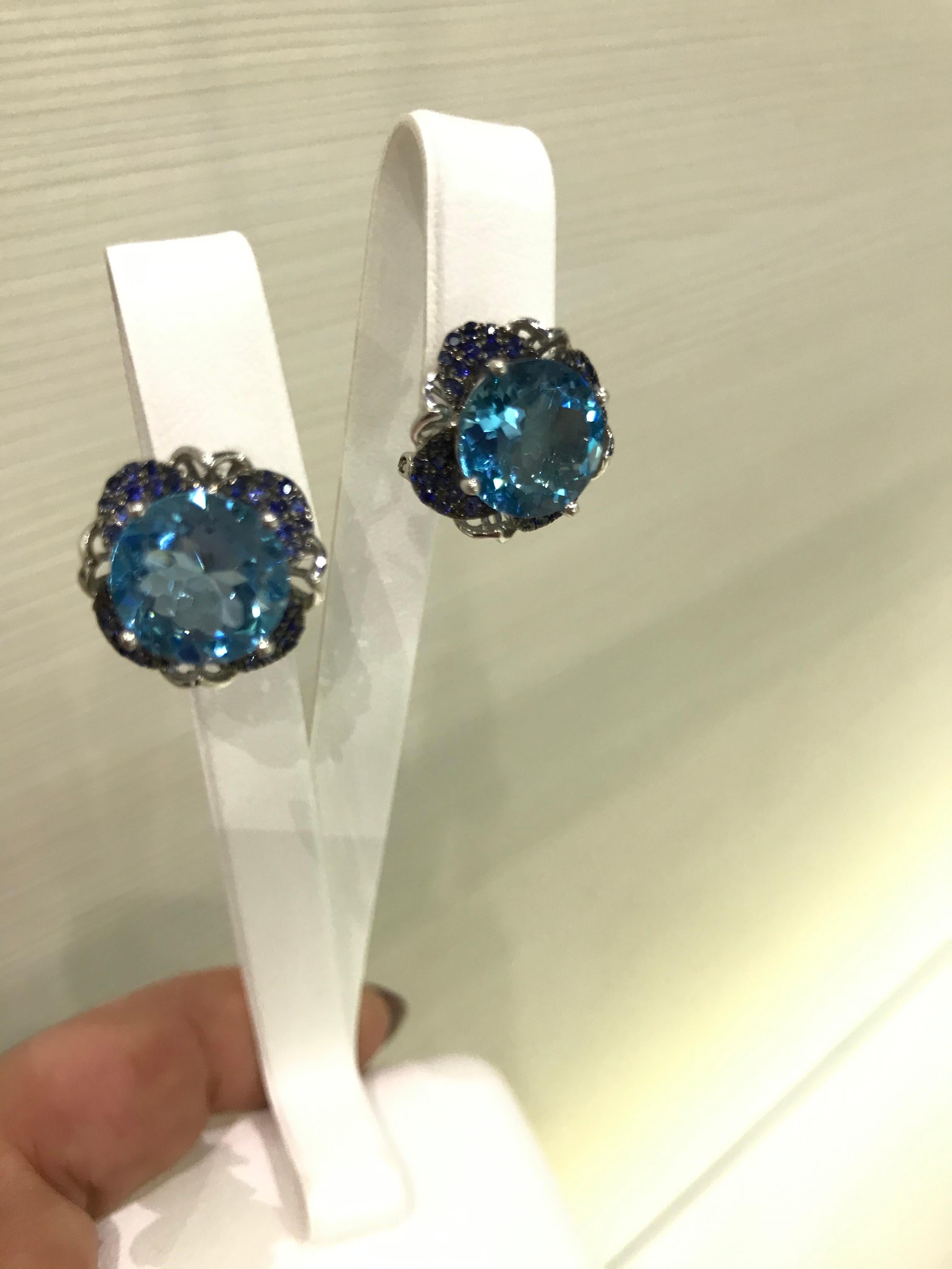 Modern Precious Topaz Blue Sapphire Fabulous White Gold Earrings For Sale 5