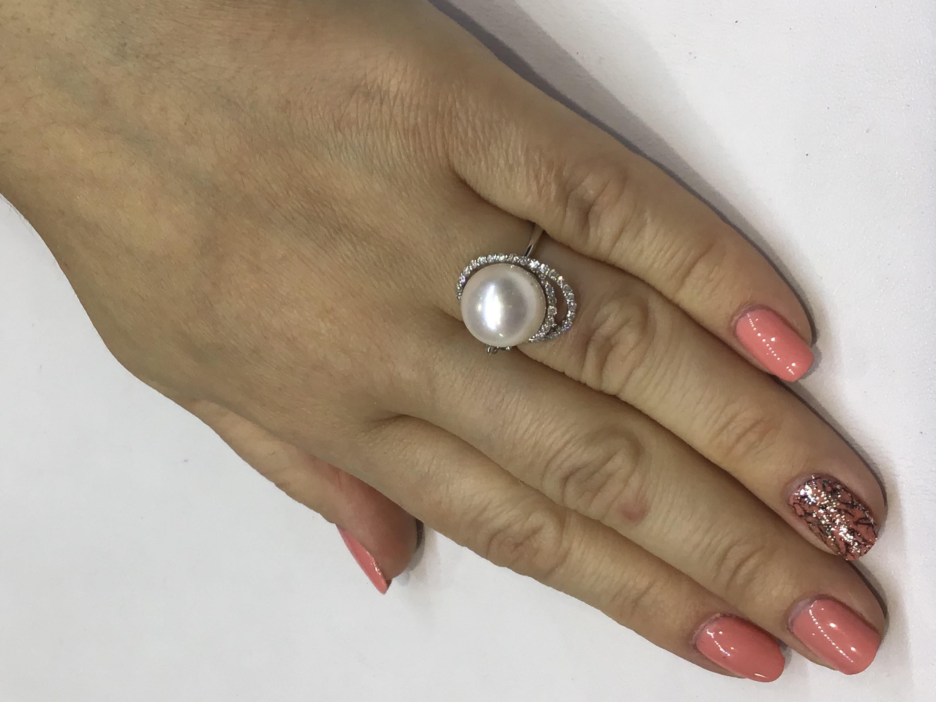 Modern Precious White Pearl Diamond Fabulous White Gold Ring In New Condition For Sale In Montreux, CH
