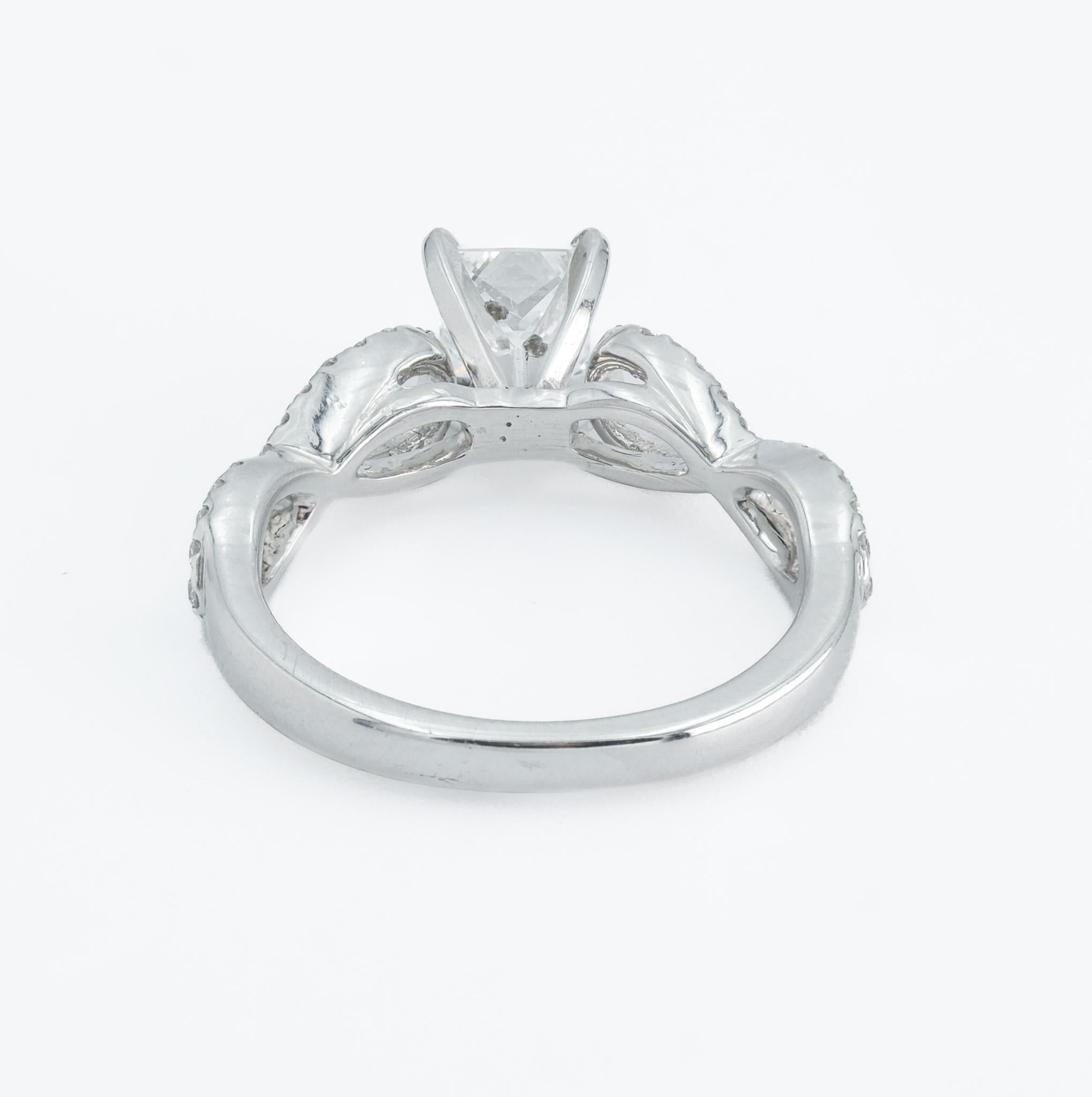 Taille carrée Bague de fiançailles diamant taille princesse en or blanc 14 carats ~1ctw Modernity en vente
